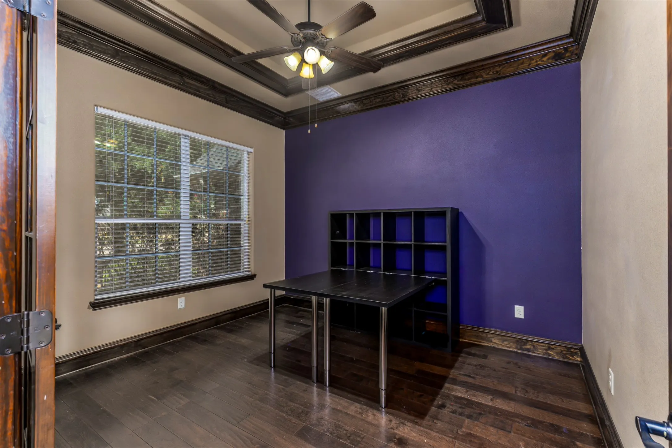 Single Family Residence For Sale in Hood County , 3224 Ferry Boat Lane, Granbury, Texas 76049, 4 Bedroom, 3 Bathroom, 2 Garage spaces, 2,372 Sqft, built in 2011, mls#21376111, Real Estate Agent in Granbury, Homes For Sale in Hood county, Homes For Sale in Granbury, Realtor in Granbury Texas, Real Estate Brokerage Independent Realty Texas, Luminita Cordes Realtor