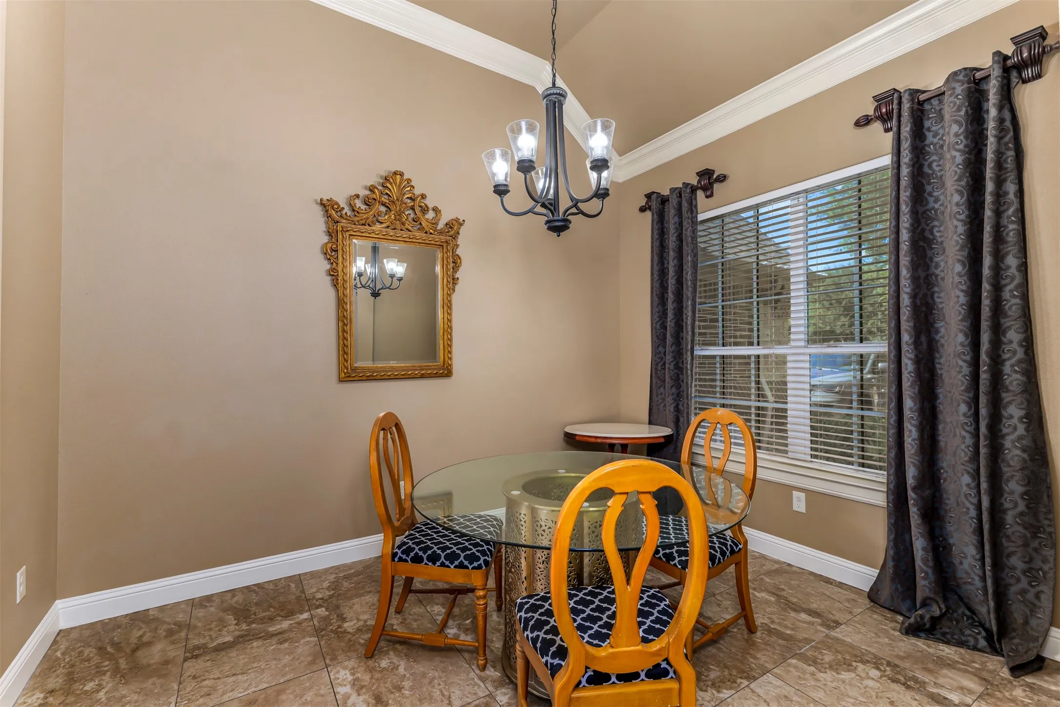 Single Family Residence For Sale in Hood County , 3224 Ferry Boat Lane, Granbury, Texas 76049, 4 Bedroom, 3 Bathroom, 2 Garage spaces, 2,372 Sqft, built in 2011, mls#21376111, Real Estate Agent in Granbury, Homes For Sale in Hood county, Homes For Sale in Granbury, Realtor in Granbury Texas, Real Estate Brokerage Independent Realty Texas, Luminita Cordes Realtor