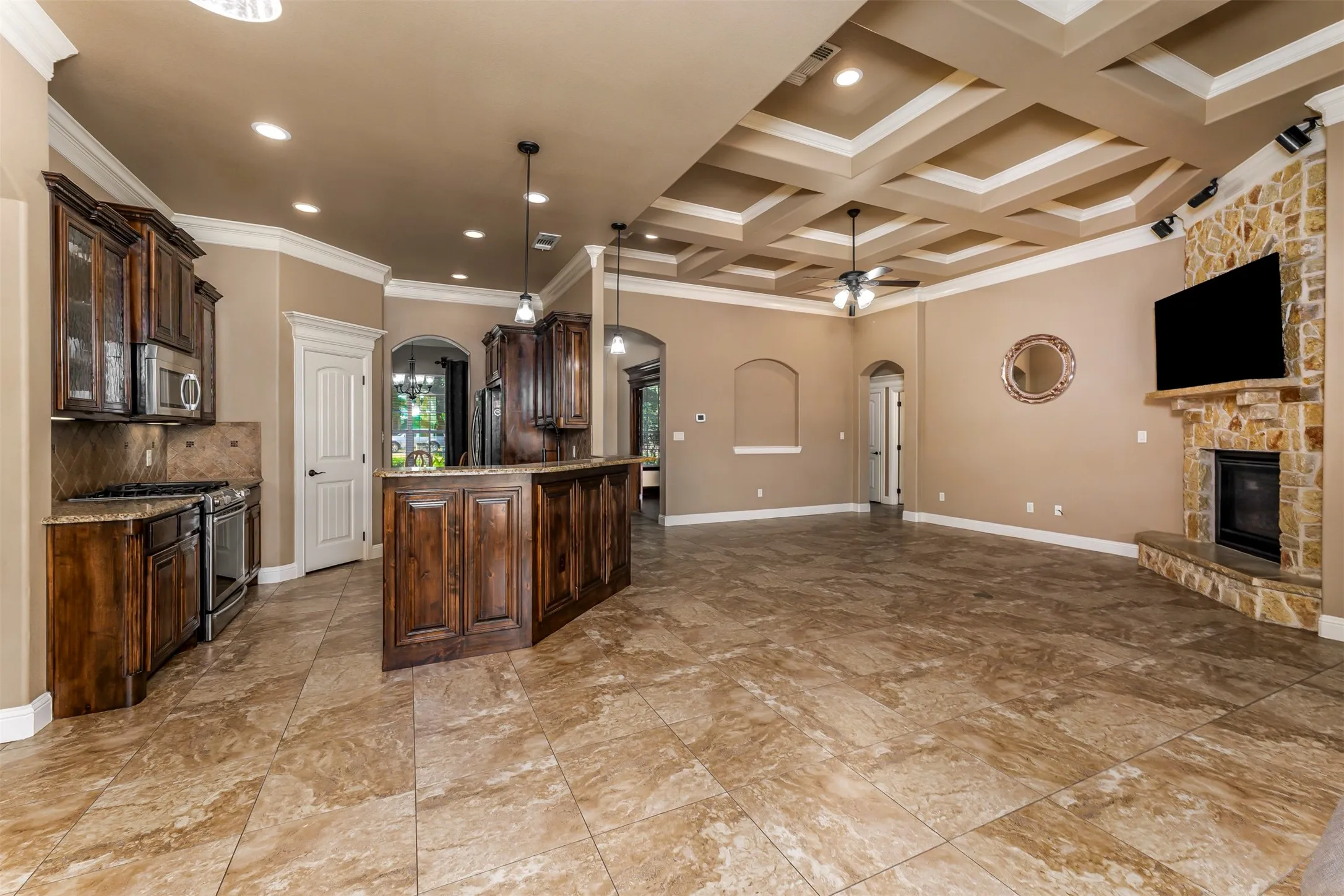 Single Family Residence For Sale in Hood County , 3224 Ferry Boat Lane, Granbury, Texas 76049, 4 Bedroom, 3 Bathroom, 2 Garage spaces, 2,372 Sqft, built in 2011, mls#21376111, Real Estate Agent in Granbury, Homes For Sale in Hood county, Homes For Sale in Granbury, Realtor in Granbury Texas, Real Estate Brokerage Independent Realty Texas, Luminita Cordes Realtor