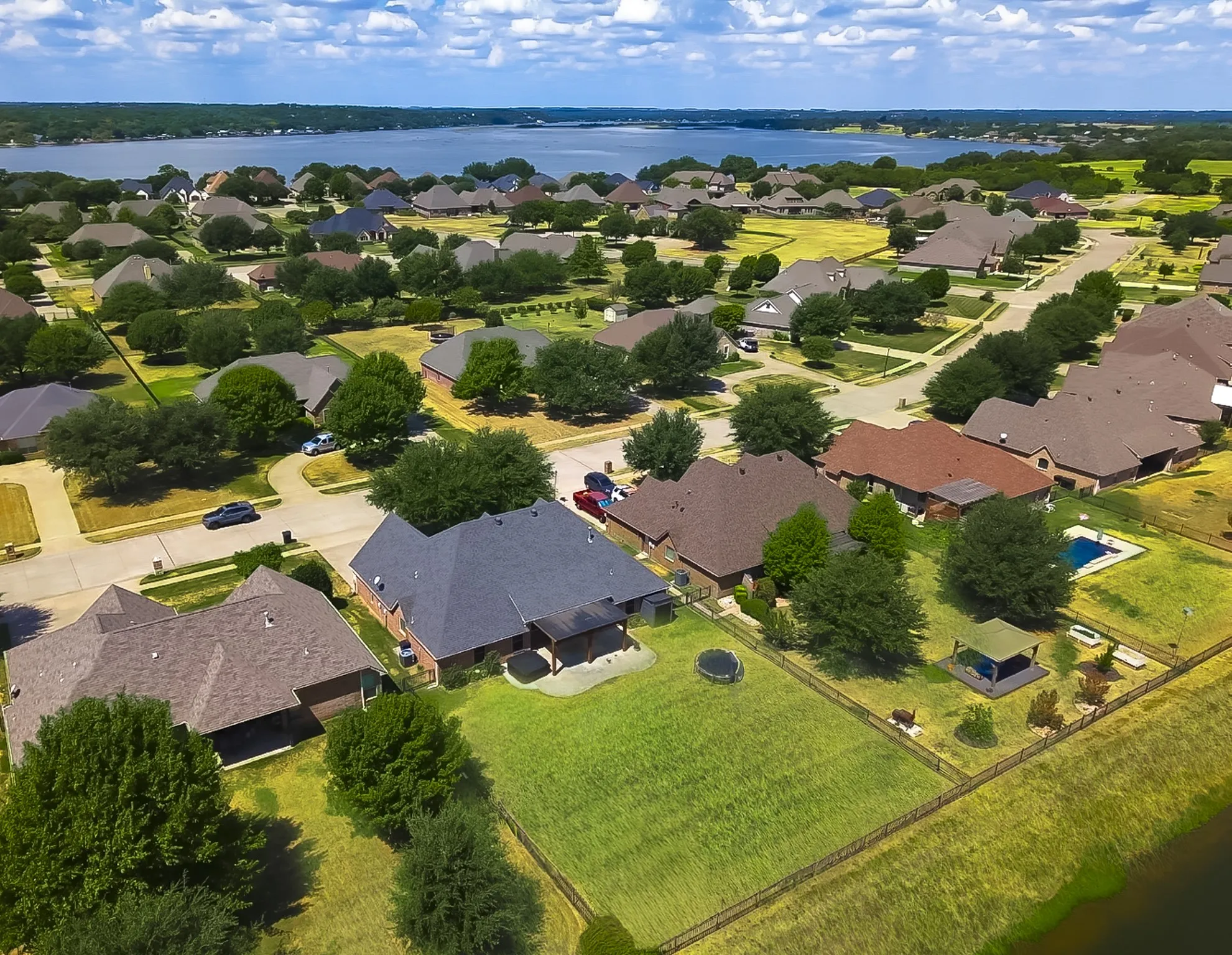 Single Family Residence For Sale in Hood County , 3224 Ferry Boat Lane, Granbury, Texas 76049, 4 Bedroom, 3 Bathroom, 2 Garage spaces, 2,372 Sqft, built in 2011, mls#21376111, Real Estate Agent in Granbury, Homes For Sale in Hood county, Homes For Sale in Granbury, Realtor in Granbury Texas, Real Estate Brokerage Independent Realty Texas, Luminita Cordes Realtor
