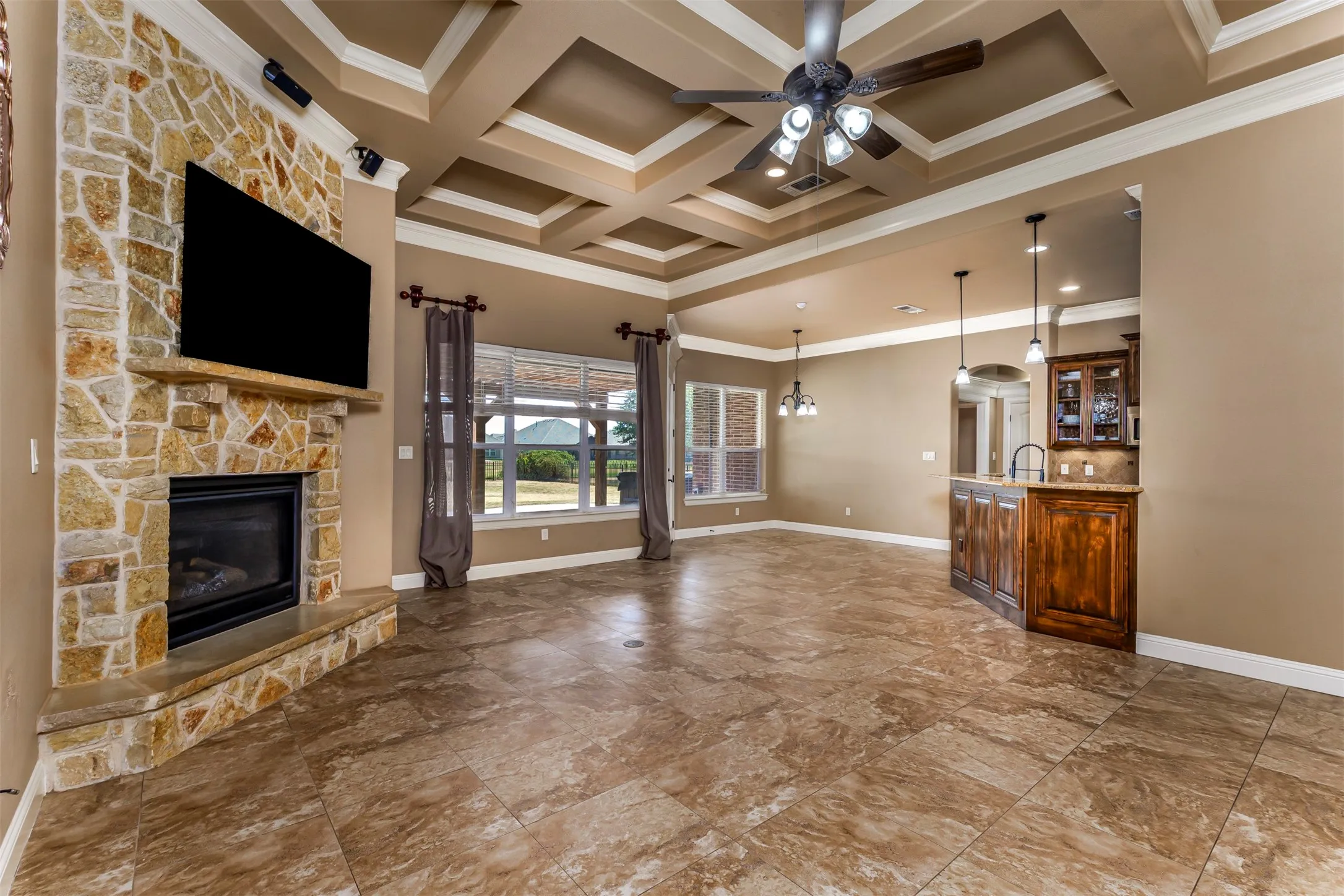 Single Family Residence For Sale in Hood County , 3224 Ferry Boat Lane, Granbury, Texas 76049, 4 Bedroom, 3 Bathroom, 2 Garage spaces, 2,372 Sqft, built in 2011, mls#21376111, Real Estate Agent in Granbury, Homes For Sale in Hood county, Homes For Sale in Granbury, Realtor in Granbury Texas, Real Estate Brokerage Independent Realty Texas, Luminita Cordes Realtor