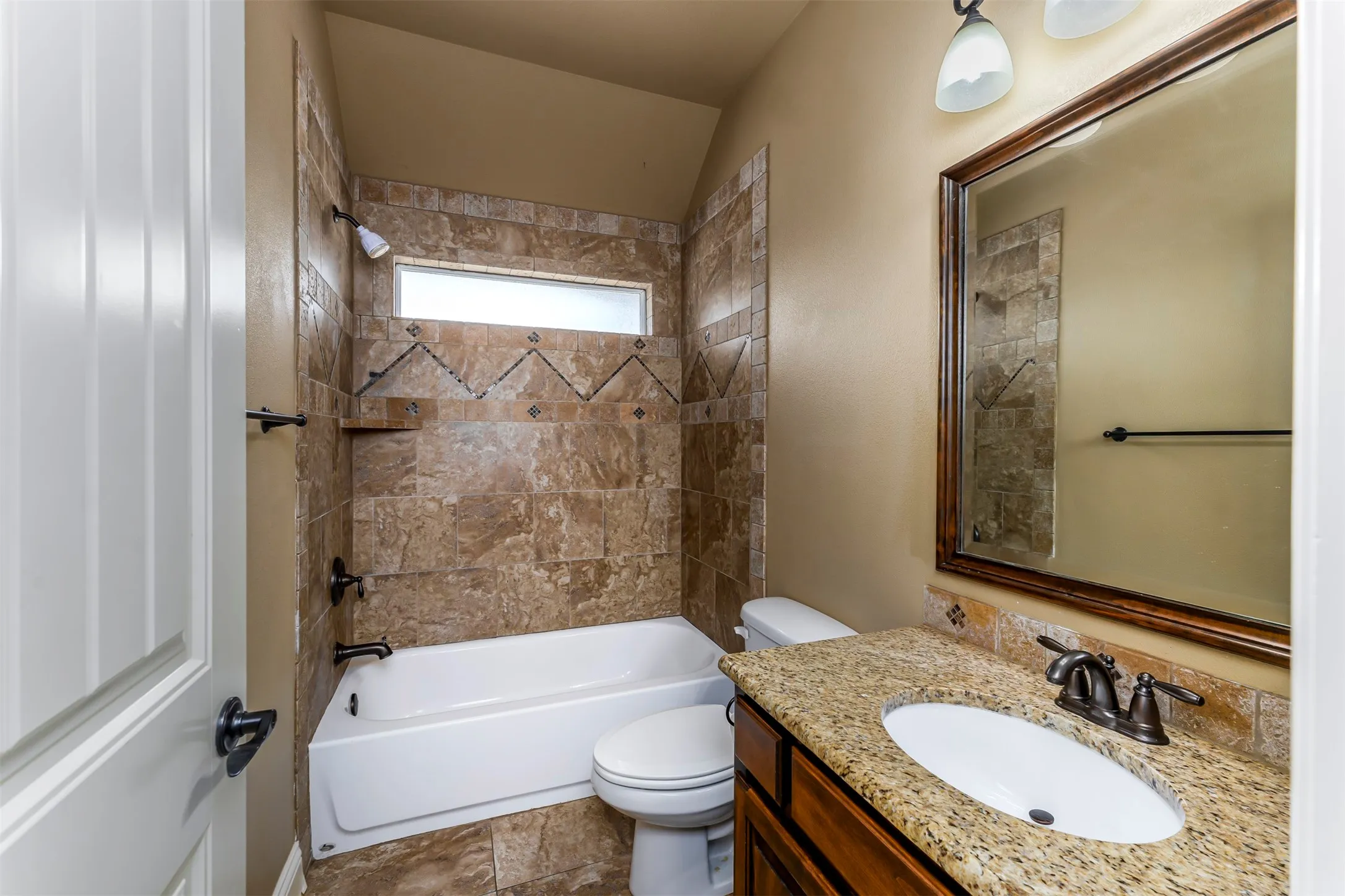 Single Family Residence For Sale in Hood County , 3224 Ferry Boat Lane, Granbury, Texas 76049, 4 Bedroom, 3 Bathroom, 2 Garage spaces, 2,372 Sqft, built in 2011, mls#21376111, Real Estate Agent in Granbury, Homes For Sale in Hood county, Homes For Sale in Granbury, Realtor in Granbury Texas, Real Estate Brokerage Independent Realty Texas, Luminita Cordes Realtor