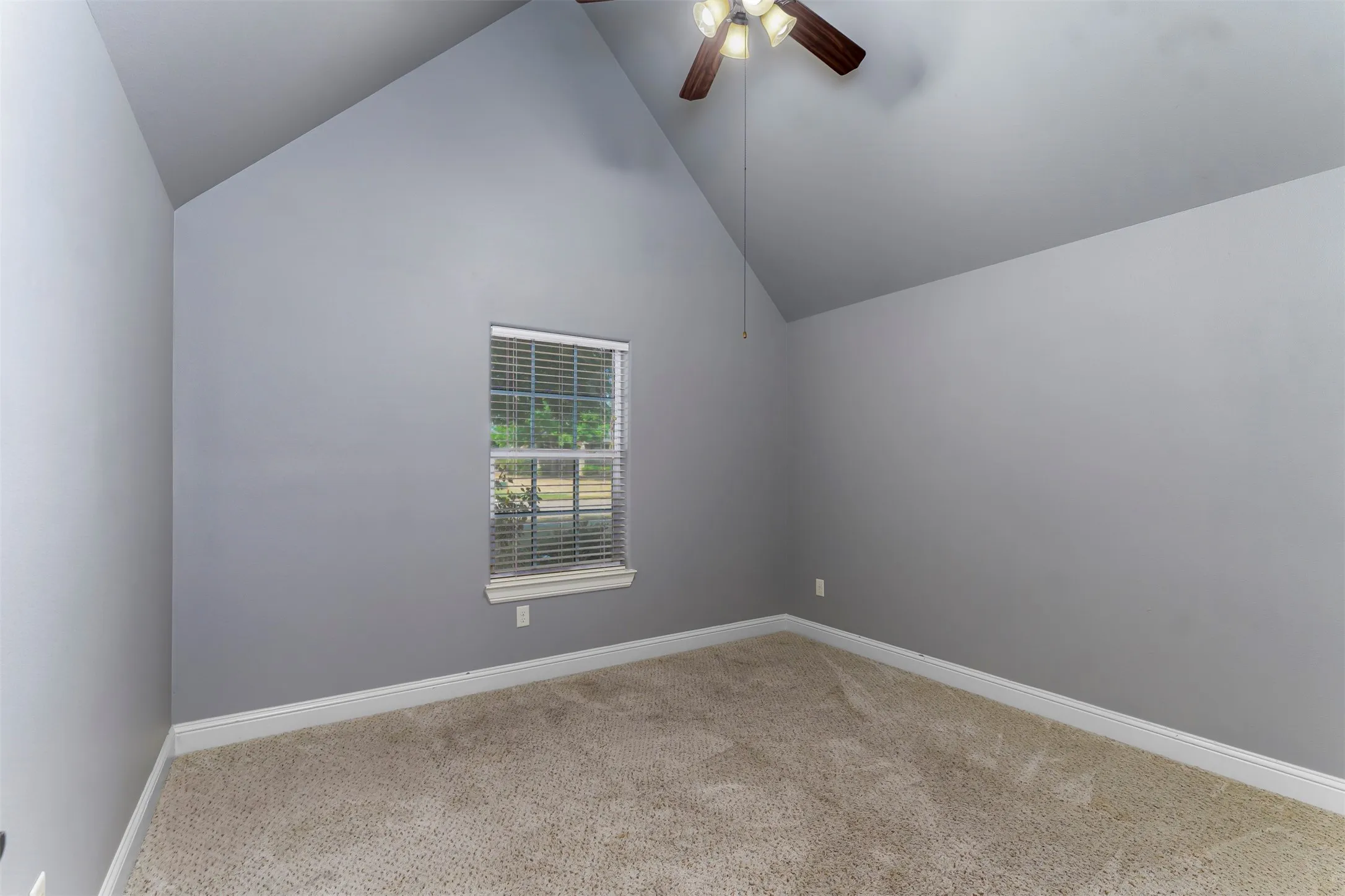 Single Family Residence For Sale in Hood County , 3224 Ferry Boat Lane, Granbury, Texas 76049, 4 Bedroom, 3 Bathroom, 2 Garage spaces, 2,372 Sqft, built in 2011, mls#21376111, Real Estate Agent in Granbury, Homes For Sale in Hood county, Homes For Sale in Granbury, Realtor in Granbury Texas, Real Estate Brokerage Independent Realty Texas, Luminita Cordes Realtor