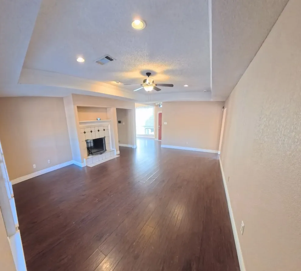 Single Family Residence For Rent in Dallas County , 1454 Cromwell Court, Lancaster, Texas 75134, 4 Bedroom, 3 Bathroom, 2 Garage spaces, 2,249 Sqft, built in 1990, mls#21375951, Real Estate Agent in Lancaster, Homes For Rent in Dallas county, Homes For Rent in Lancaster, Realtor in Lancaster Texas, Real Estate Brokerage Independent Realty Texas, Luminita Cordes Realtor