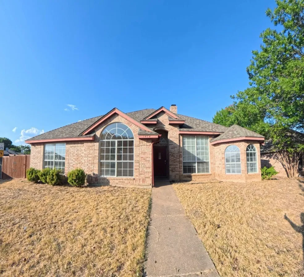 Single Family Residence For Rent in Dallas County , 1454 Cromwell Court, Lancaster, Texas 75134, 4 Bedroom, 3 Bathroom, 2 Garage spaces, 2,249 Sqft, built in 1990, mls#21375951, Real Estate Agent in Lancaster, Homes For Rent in Dallas county, Homes For Rent in Lancaster, Realtor in Lancaster Texas, Real Estate Brokerage Independent Realty Texas, Luminita Cordes Realtor