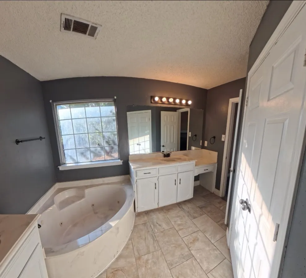Single Family Residence For Rent in Dallas County , 1454 Cromwell Court, Lancaster, Texas 75134, 4 Bedroom, 3 Bathroom, 2 Garage spaces, 2,249 Sqft, built in 1990, mls#21375951, Real Estate Agent in Lancaster, Homes For Rent in Dallas county, Homes For Rent in Lancaster, Realtor in Lancaster Texas, Real Estate Brokerage Independent Realty Texas, Luminita Cordes Realtor