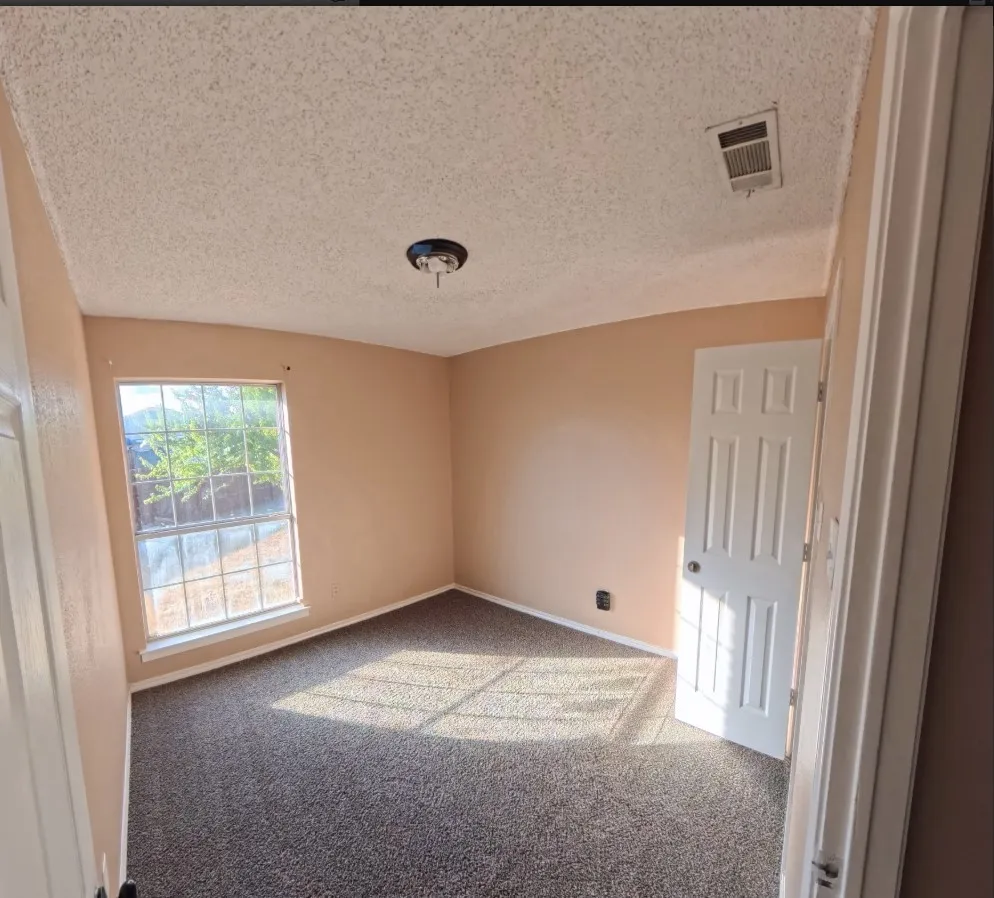 Single Family Residence For Rent in Dallas County , 1454 Cromwell Court, Lancaster, Texas 75134, 4 Bedroom, 3 Bathroom, 2 Garage spaces, 2,249 Sqft, built in 1990, mls#21375951, Real Estate Agent in Lancaster, Homes For Rent in Dallas county, Homes For Rent in Lancaster, Realtor in Lancaster Texas, Real Estate Brokerage Independent Realty Texas, Luminita Cordes Realtor