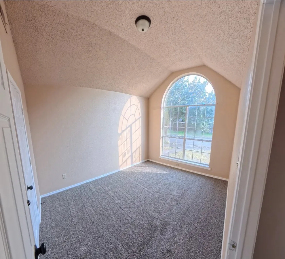 Single Family Residence For Rent in Dallas County , 1454 Cromwell Court, Lancaster, Texas 75134, 4 Bedroom, 3 Bathroom, 2 Garage spaces, 2,249 Sqft, built in 1990, mls#21375951, Real Estate Agent in Lancaster, Homes For Rent in Dallas county, Homes For Rent in Lancaster, Realtor in Lancaster Texas, Real Estate Brokerage Independent Realty Texas, Luminita Cordes Realtor