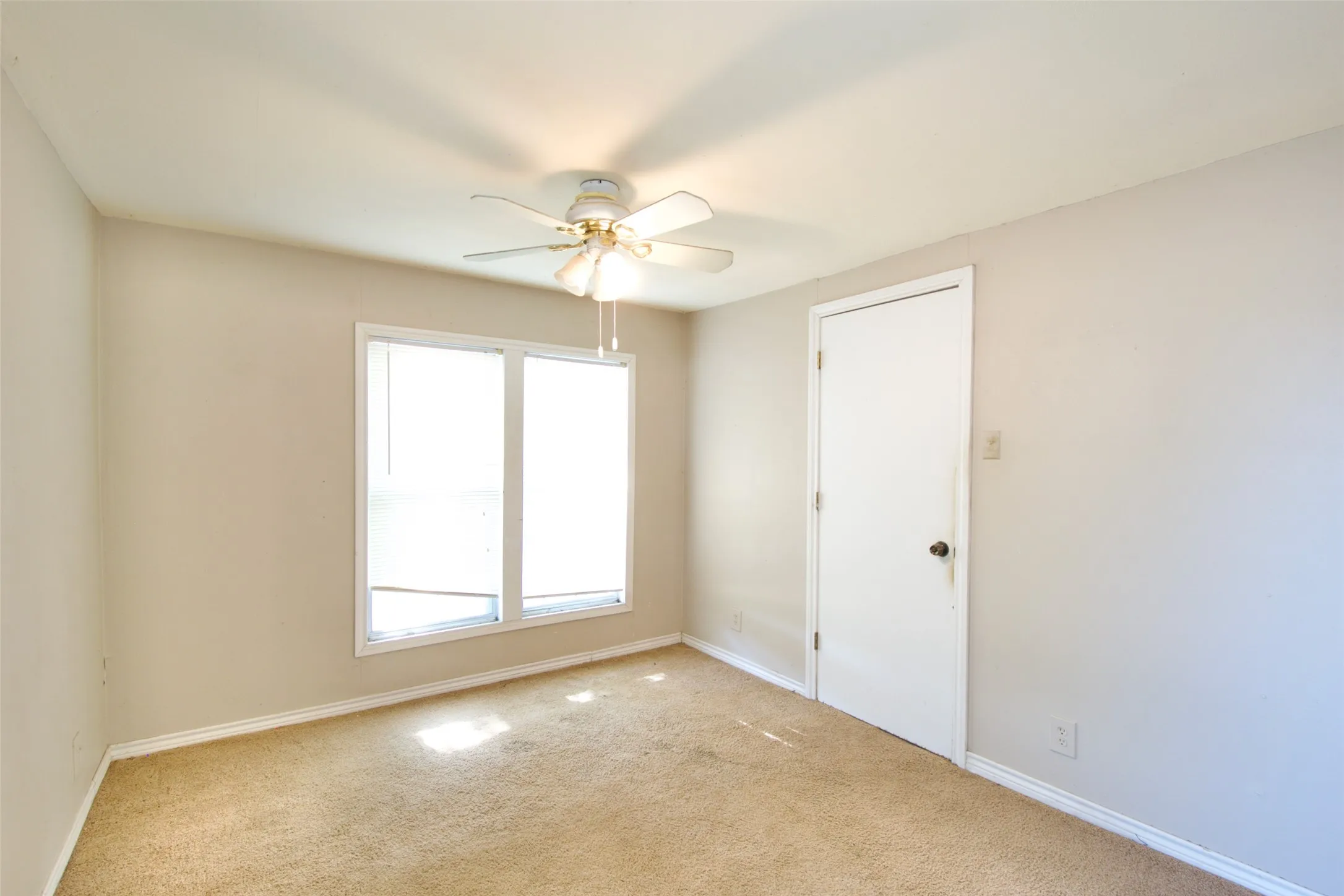 Single Family Residence For Sale in Coryell County , 129 E FM 931, Gatesville, Texas 76528, 3 Bedroom, 2 Bathroom, Garage spaces, 1,256 Sqft, built in 1967, mls#21374026, Real Estate Agent in Gatesville, Homes For Sale in Coryell county, Homes For Sale in Gatesville, Realtor in Gatesville Texas, Real Estate Brokerage Independent Realty Texas, Luminita Cordes Realtor