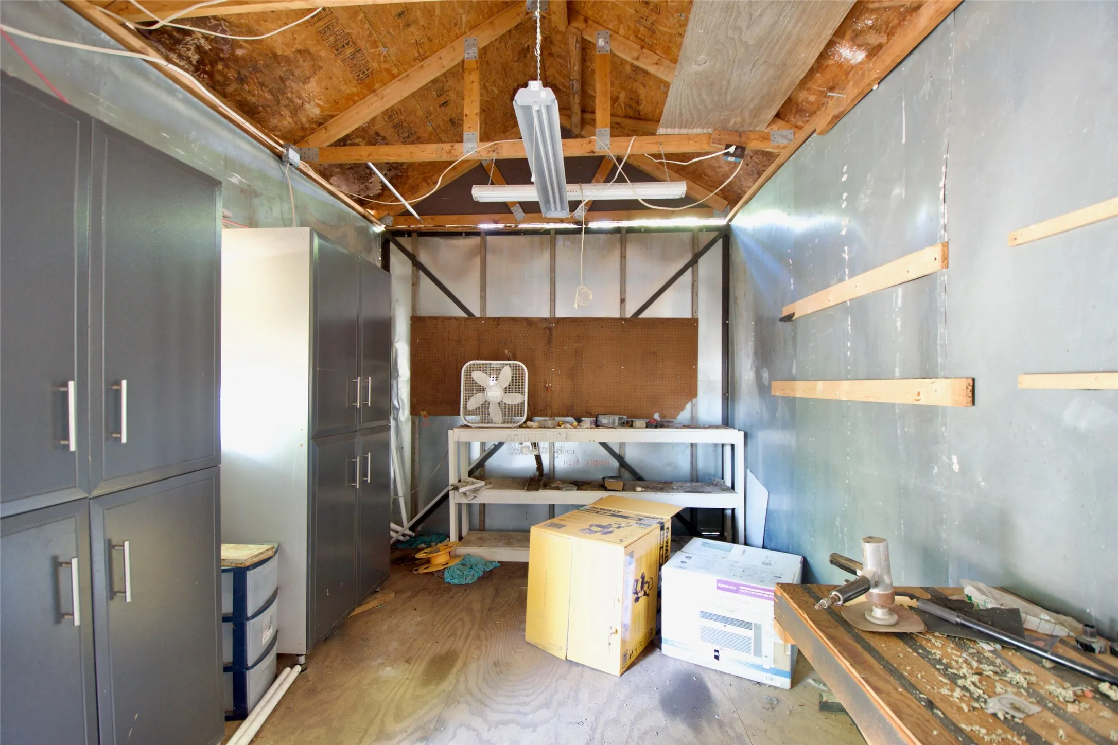 Single Family Residence For Sale in Coryell County , 129 E FM 931, Gatesville, Texas 76528, 3 Bedroom, 2 Bathroom, Garage spaces, 1,256 Sqft, built in 1967, mls#21374026, Real Estate Agent in Gatesville, Homes For Sale in Coryell county, Homes For Sale in Gatesville, Realtor in Gatesville Texas, Real Estate Brokerage Independent Realty Texas, Luminita Cordes Realtor