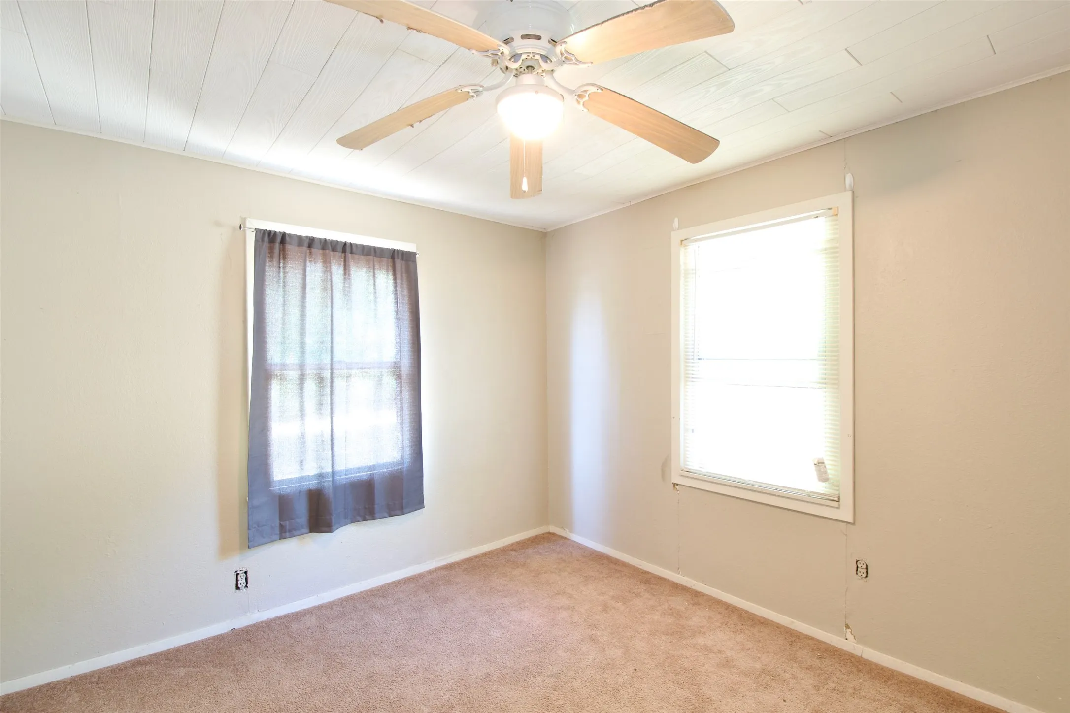 Single Family Residence For Sale in Coryell County , 129 E FM 931, Gatesville, Texas 76528, 3 Bedroom, 2 Bathroom, Garage spaces, 1,256 Sqft, built in 1967, mls#21374026, Real Estate Agent in Gatesville, Homes For Sale in Coryell county, Homes For Sale in Gatesville, Realtor in Gatesville Texas, Real Estate Brokerage Independent Realty Texas, Luminita Cordes Realtor