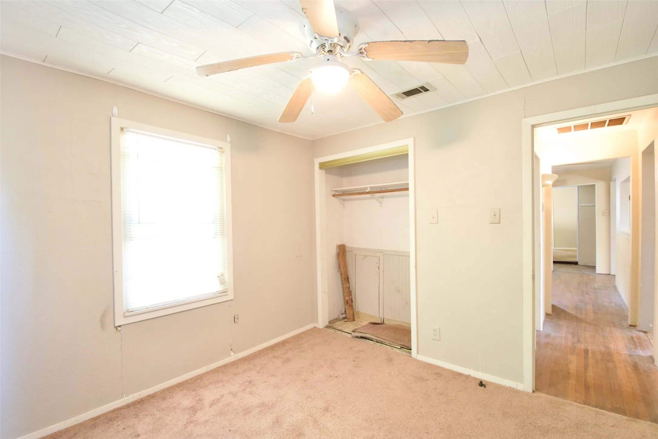 Single Family Residence For Sale in Coryell County , 129 E FM 931, Gatesville, Texas 76528, 3 Bedroom, 2 Bathroom, Garage spaces, 1,256 Sqft, built in 1967, mls#21374026, Real Estate Agent in Gatesville, Homes For Sale in Coryell county, Homes For Sale in Gatesville, Realtor in Gatesville Texas, Real Estate Brokerage Independent Realty Texas, Luminita Cordes Realtor