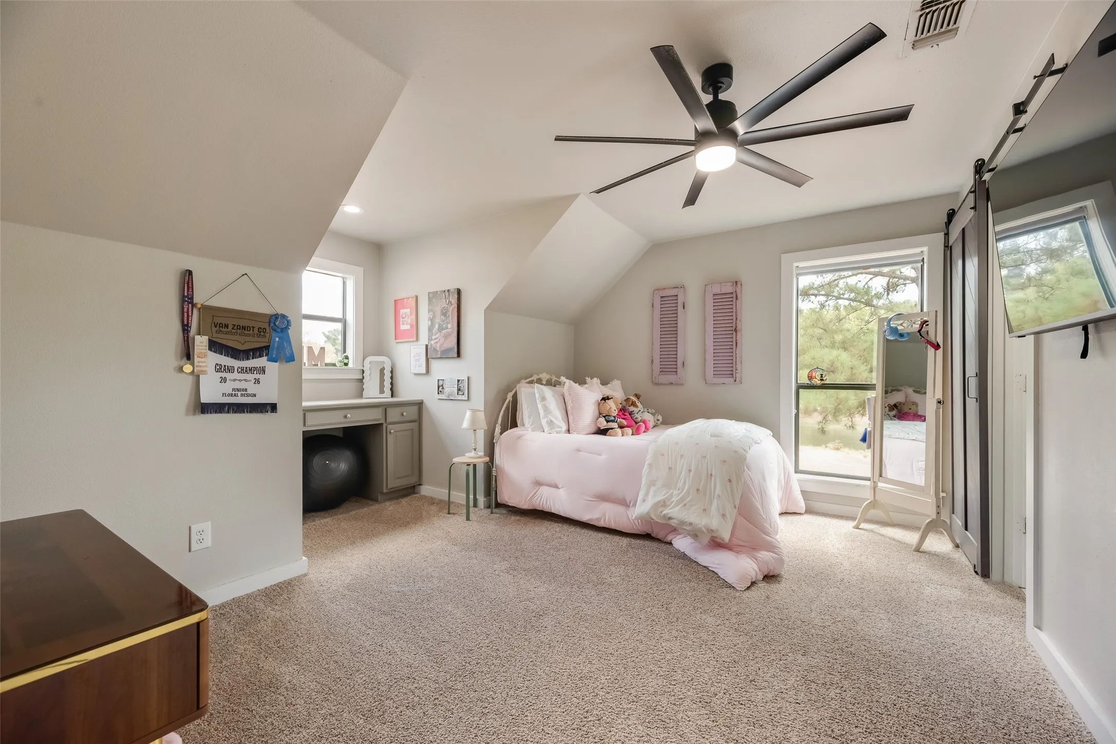 Bedroom 2 with built in desk
