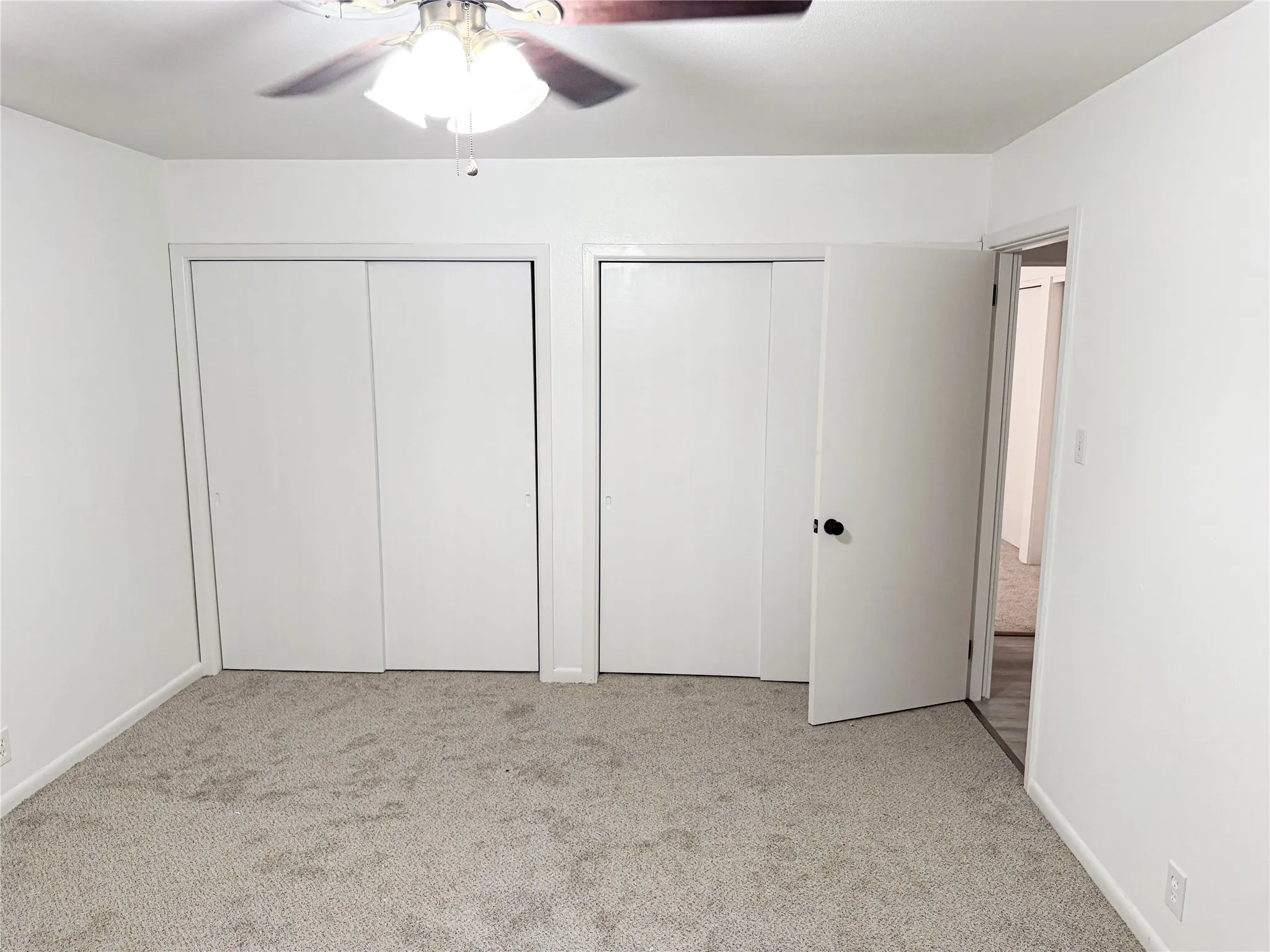 Single Family Residence For Sale in Bowie County , 103 W 1st Street, Hooks, Texas 75561, 3 Bedroom, 2 Bathroom, 2 Garage spaces, 1,992 Sqft, built in 1963, mls#21375425, Real Estate Agent in Hooks, Homes For Sale in Bowie county, Homes For Sale in Hooks, Realtor in Hooks Texas, Real Estate Brokerage Independent Realty Texas, Luminita Cordes Realtor