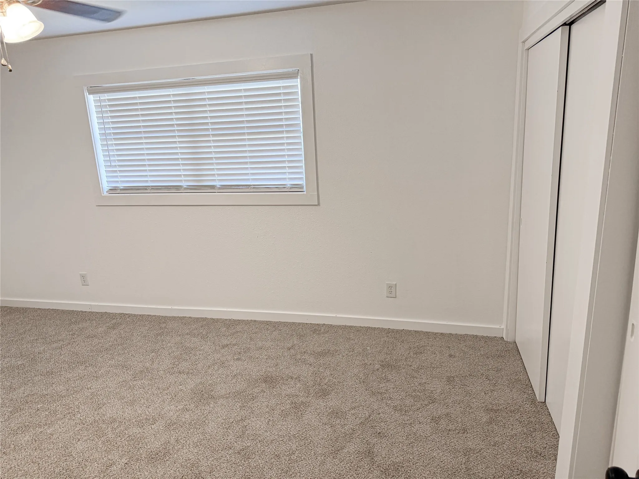 Single Family Residence For Sale in Bowie County , 103 W 1st Street, Hooks, Texas 75561, 3 Bedroom, 2 Bathroom, 2 Garage spaces, 1,992 Sqft, built in 1963, mls#21375425, Real Estate Agent in Hooks, Homes For Sale in Bowie county, Homes For Sale in Hooks, Realtor in Hooks Texas, Real Estate Brokerage Independent Realty Texas, Luminita Cordes Realtor