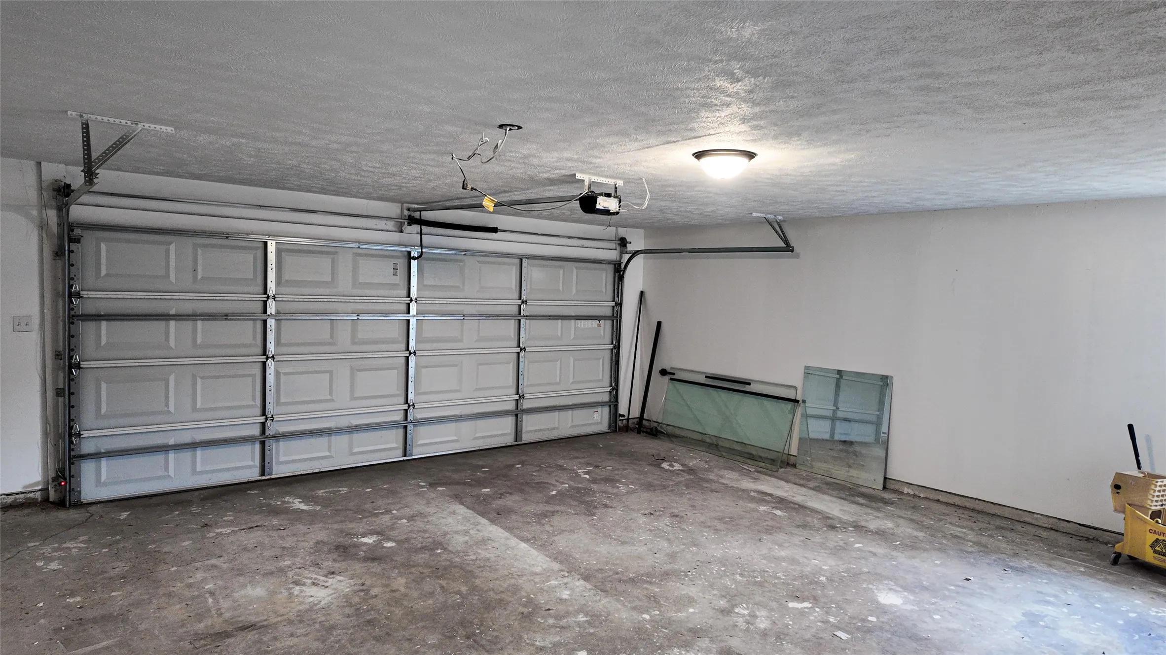 Single Family Residence For Sale in Bowie County , 103 W 1st Street, Hooks, Texas 75561, 3 Bedroom, 2 Bathroom, 2 Garage spaces, 1,992 Sqft, built in 1963, mls#21375425, Real Estate Agent in Hooks, Homes For Sale in Bowie county, Homes For Sale in Hooks, Realtor in Hooks Texas, Real Estate Brokerage Independent Realty Texas, Luminita Cordes Realtor