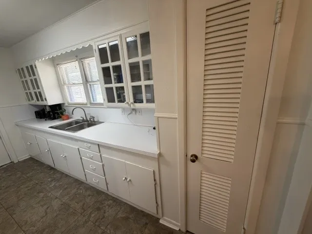 Single Family Residence For Sale in Taylor County , 1414 N Willis Street, Abilene, Texas 79603, 3 Bedroom, 2 Bathroom, 2 Garage spaces, 1,580 Sqft, built in 1957, mls#21376125, Real Estate Agent in Abilene, Homes For Sale in Taylor county, Homes For Sale in Abilene, Realtor in Abilene Texas, Real Estate Brokerage Independent Realty Texas, Luminita Cordes Realtor