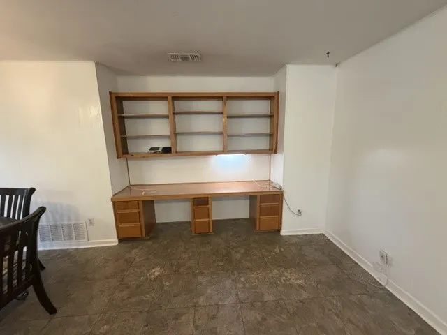 Single Family Residence For Sale in Taylor County , 1414 N Willis Street, Abilene, Texas 79603, 3 Bedroom, 2 Bathroom, 2 Garage spaces, 1,580 Sqft, built in 1957, mls#21376125, Real Estate Agent in Abilene, Homes For Sale in Taylor county, Homes For Sale in Abilene, Realtor in Abilene Texas, Real Estate Brokerage Independent Realty Texas, Luminita Cordes Realtor