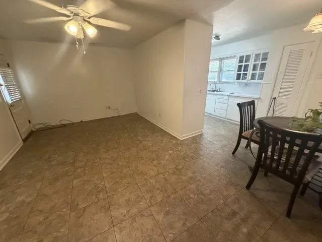 Single Family Residence For Sale in Taylor County , 1414 N Willis Street, Abilene, Texas 79603, 3 Bedroom, 2 Bathroom, 2 Garage spaces, 1,580 Sqft, built in 1957, mls#21376125, Real Estate Agent in Abilene, Homes For Sale in Taylor county, Homes For Sale in Abilene, Realtor in Abilene Texas, Real Estate Brokerage Independent Realty Texas, Luminita Cordes Realtor