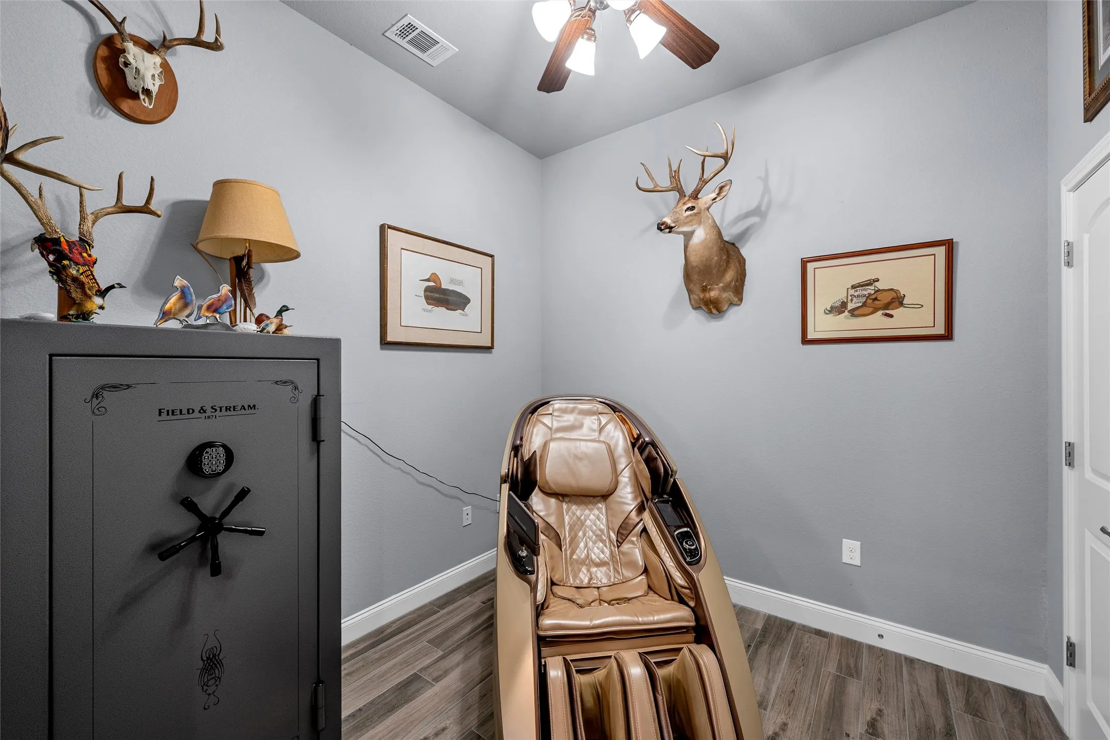 Single Family Residence For Sale in Mc Lennan County , 804 Gallant Fox, Hewitt, Texas 76643, 4 Bedroom, 3 Bathroom, 2 Garage spaces, 2,264 Sqft, built in 2020, mls#21375798, Real Estate Agent in Hewitt, Homes For Sale in Mc Lennan county, Homes For Sale in Hewitt, Realtor in Hewitt Texas, Real Estate Brokerage Independent Realty Texas, Luminita Cordes Realtor