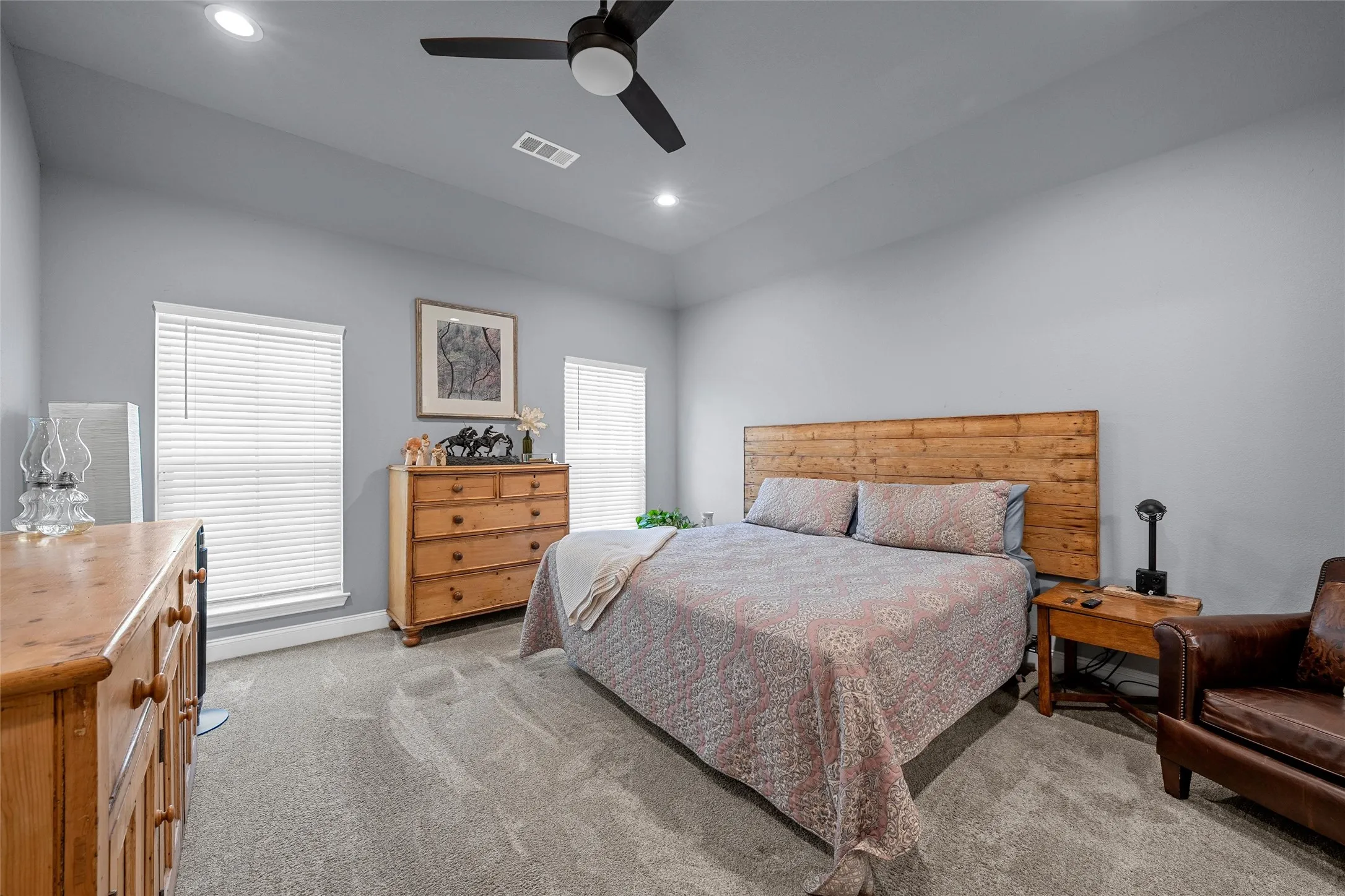 Single Family Residence For Sale in Mc Lennan County , 804 Gallant Fox, Hewitt, Texas 76643, 4 Bedroom, 3 Bathroom, 2 Garage spaces, 2,264 Sqft, built in 2020, mls#21375798, Real Estate Agent in Hewitt, Homes For Sale in Mc Lennan county, Homes For Sale in Hewitt, Realtor in Hewitt Texas, Real Estate Brokerage Independent Realty Texas, Luminita Cordes Realtor