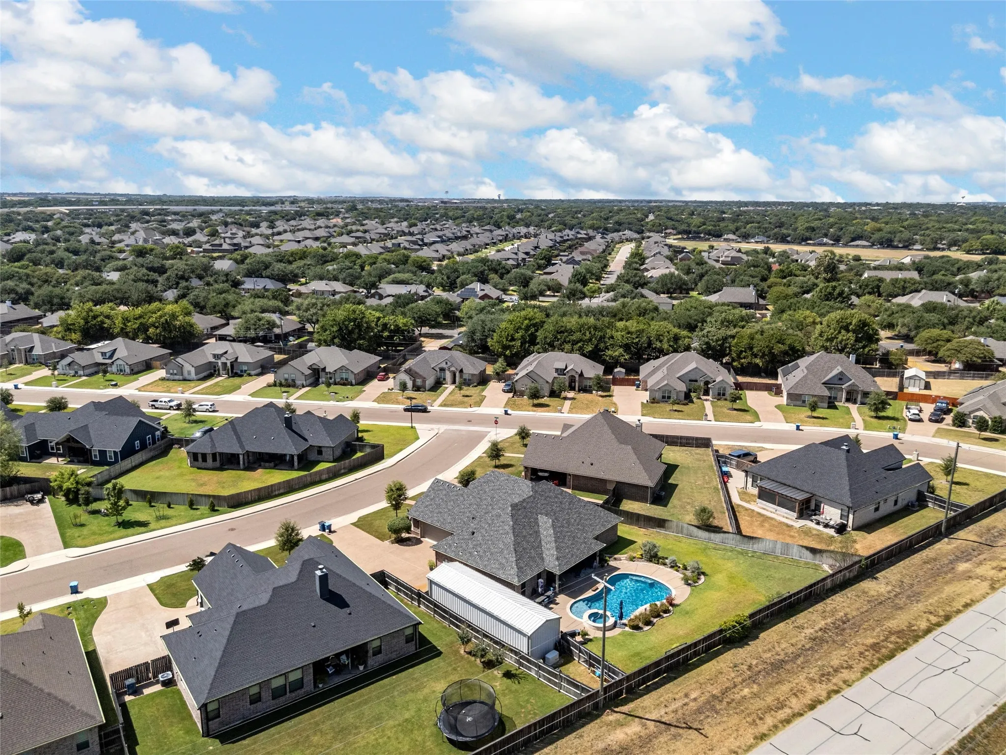 Single Family Residence For Sale in Mc Lennan County , 804 Gallant Fox, Hewitt, Texas 76643, 4 Bedroom, 3 Bathroom, 2 Garage spaces, 2,264 Sqft, built in 2020, mls#21375798, Real Estate Agent in Hewitt, Homes For Sale in Mc Lennan county, Homes For Sale in Hewitt, Realtor in Hewitt Texas, Real Estate Brokerage Independent Realty Texas, Luminita Cordes Realtor