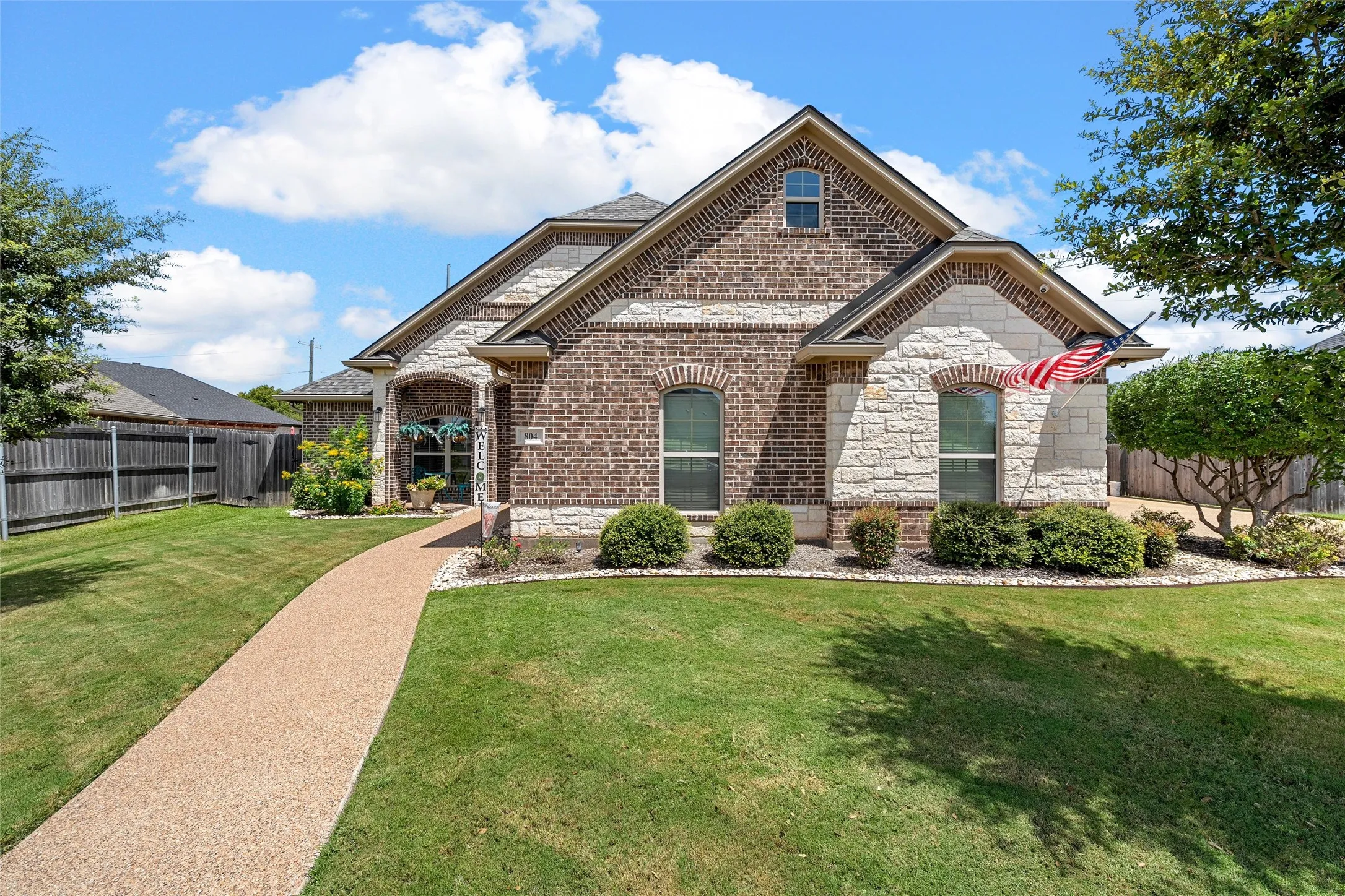 Single Family Residence For Sale in Mc Lennan County , 804 Gallant Fox, Hewitt, Texas 76643, 4 Bedroom, 3 Bathroom, 2 Garage spaces, 2,264 Sqft, built in 2020, mls#21375798, Real Estate Agent in Hewitt, Homes For Sale in Mc Lennan county, Homes For Sale in Hewitt, Realtor in Hewitt Texas, Real Estate Brokerage Independent Realty Texas, Luminita Cordes Realtor