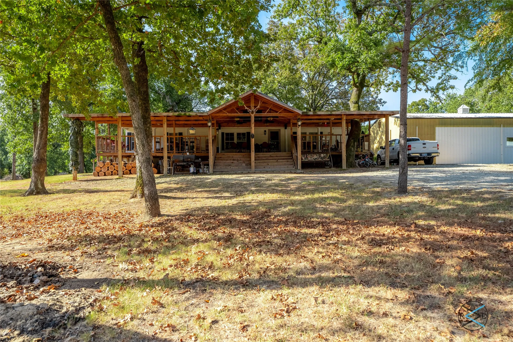 Mobile Home For Sale in Henderson County , 6060 Pinnacle Club Drive, Mabank, Texas 75156, 3 Bedroom, 2 Bathroom, Garage spaces, 1,792 Sqft, built in 2000, mls#21375966, Real Estate Agent in Mabank, Homes For Sale in Henderson county, Homes For Sale in Mabank, Realtor in Mabank Texas, Real Estate Brokerage Independent Realty Texas, Luminita Cordes Realtor