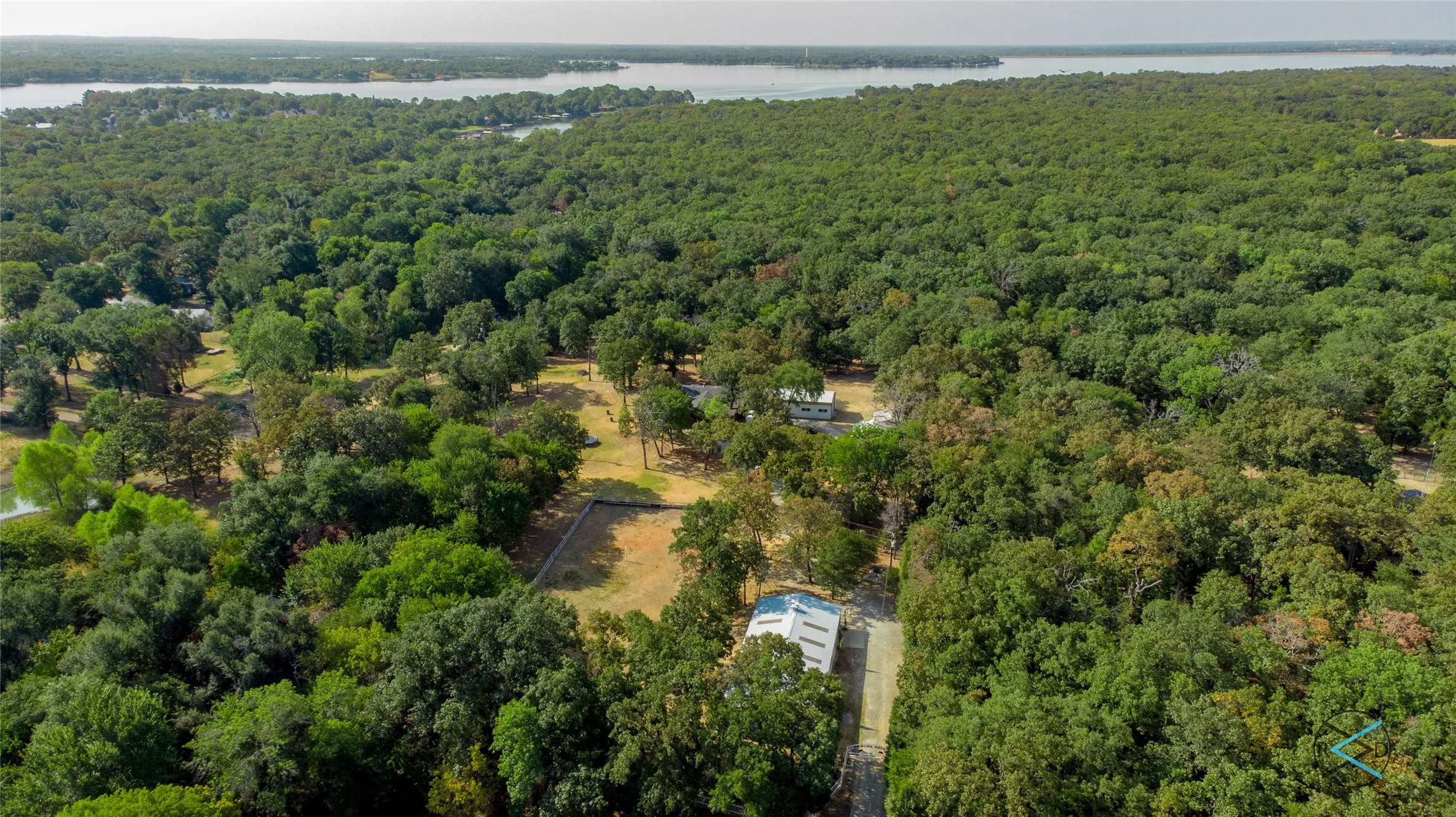 Mobile Home For Sale in Henderson County , 6060 Pinnacle Club Drive, Mabank, Texas 75156, 3 Bedroom, 2 Bathroom, Garage spaces, 1,792 Sqft, built in 2000, mls#21375966, Real Estate Agent in Mabank, Homes For Sale in Henderson county, Homes For Sale in Mabank, Realtor in Mabank Texas, Real Estate Brokerage Independent Realty Texas, Luminita Cordes Realtor