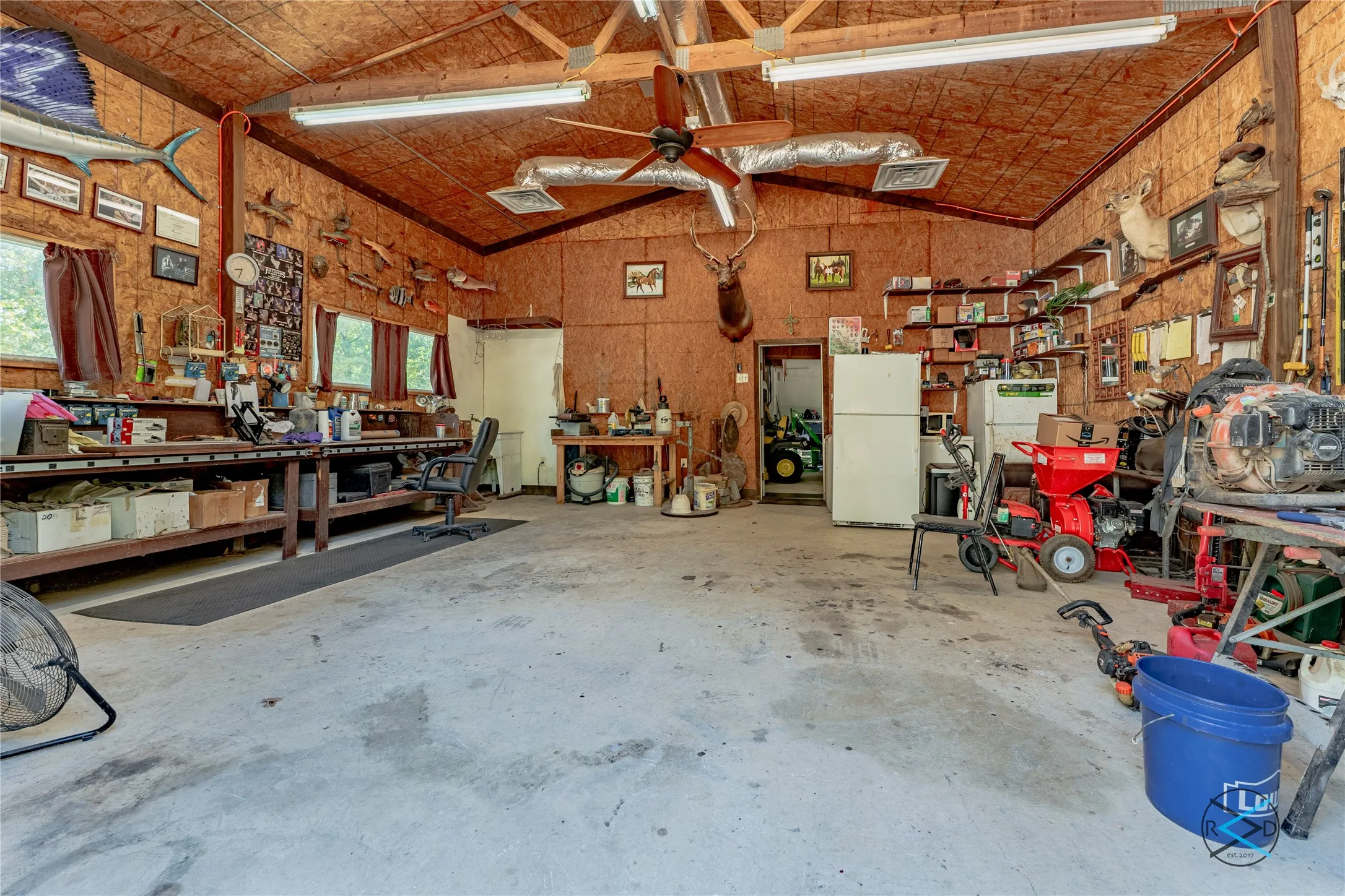Mobile Home For Sale in Henderson County , 6060 Pinnacle Club Drive, Mabank, Texas 75156, 3 Bedroom, 2 Bathroom, Garage spaces, 1,792 Sqft, built in 2000, mls#21375966, Real Estate Agent in Mabank, Homes For Sale in Henderson county, Homes For Sale in Mabank, Realtor in Mabank Texas, Real Estate Brokerage Independent Realty Texas, Luminita Cordes Realtor