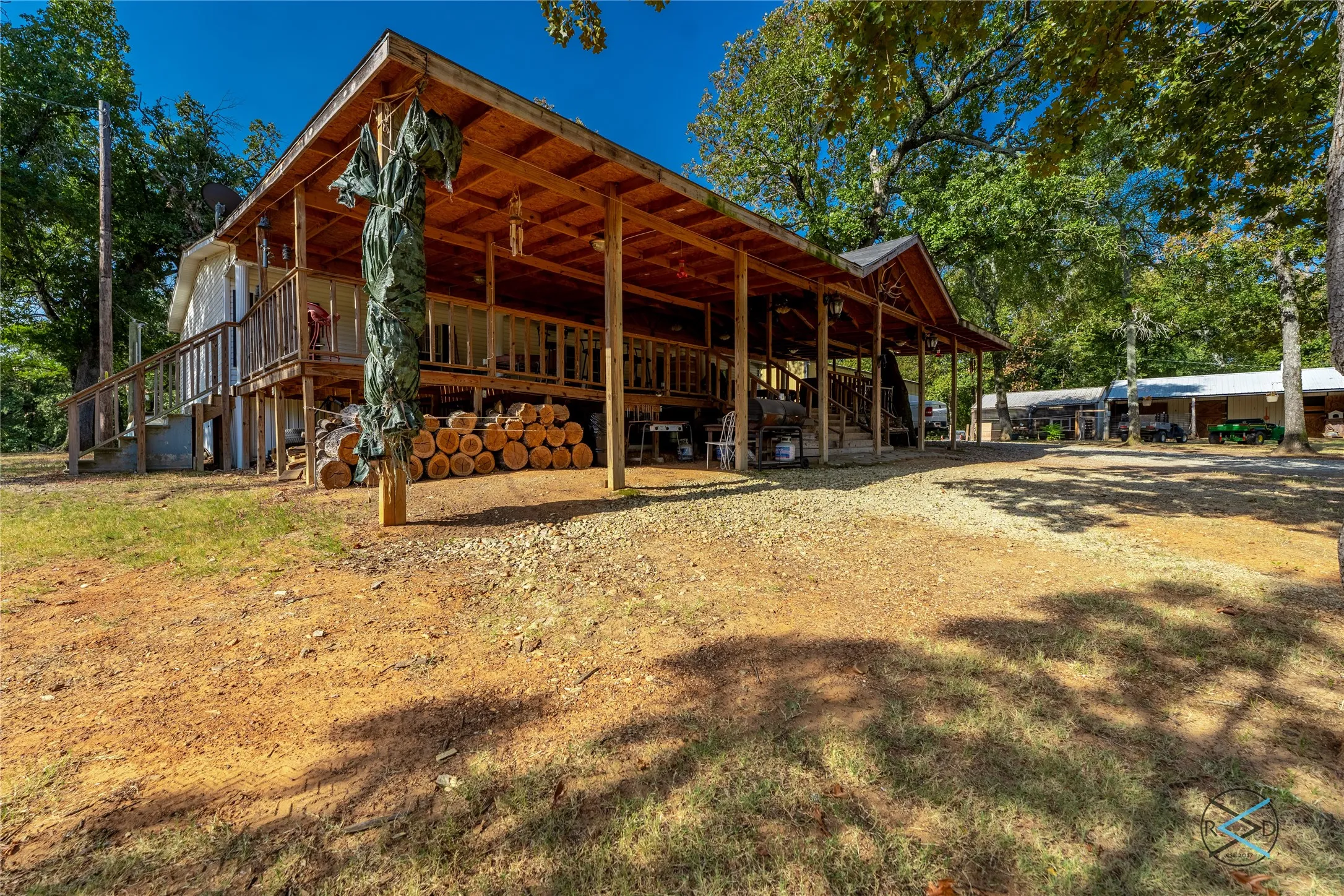 Mobile Home For Sale in Henderson County , 6060 Pinnacle Club Drive, Mabank, Texas 75156, 3 Bedroom, 2 Bathroom, Garage spaces, 1,792 Sqft, built in 2000, mls#21375966, Real Estate Agent in Mabank, Homes For Sale in Henderson county, Homes For Sale in Mabank, Realtor in Mabank Texas, Real Estate Brokerage Independent Realty Texas, Luminita Cordes Realtor