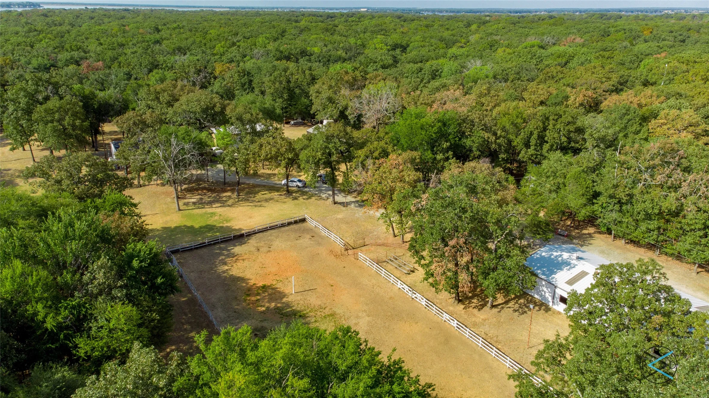 Mobile Home For Sale in Henderson County , 6060 Pinnacle Club Drive, Mabank, Texas 75156, 3 Bedroom, 2 Bathroom, Garage spaces, 1,792 Sqft, built in 2000, mls#21375966, Real Estate Agent in Mabank, Homes For Sale in Henderson county, Homes For Sale in Mabank, Realtor in Mabank Texas, Real Estate Brokerage Independent Realty Texas, Luminita Cordes Realtor