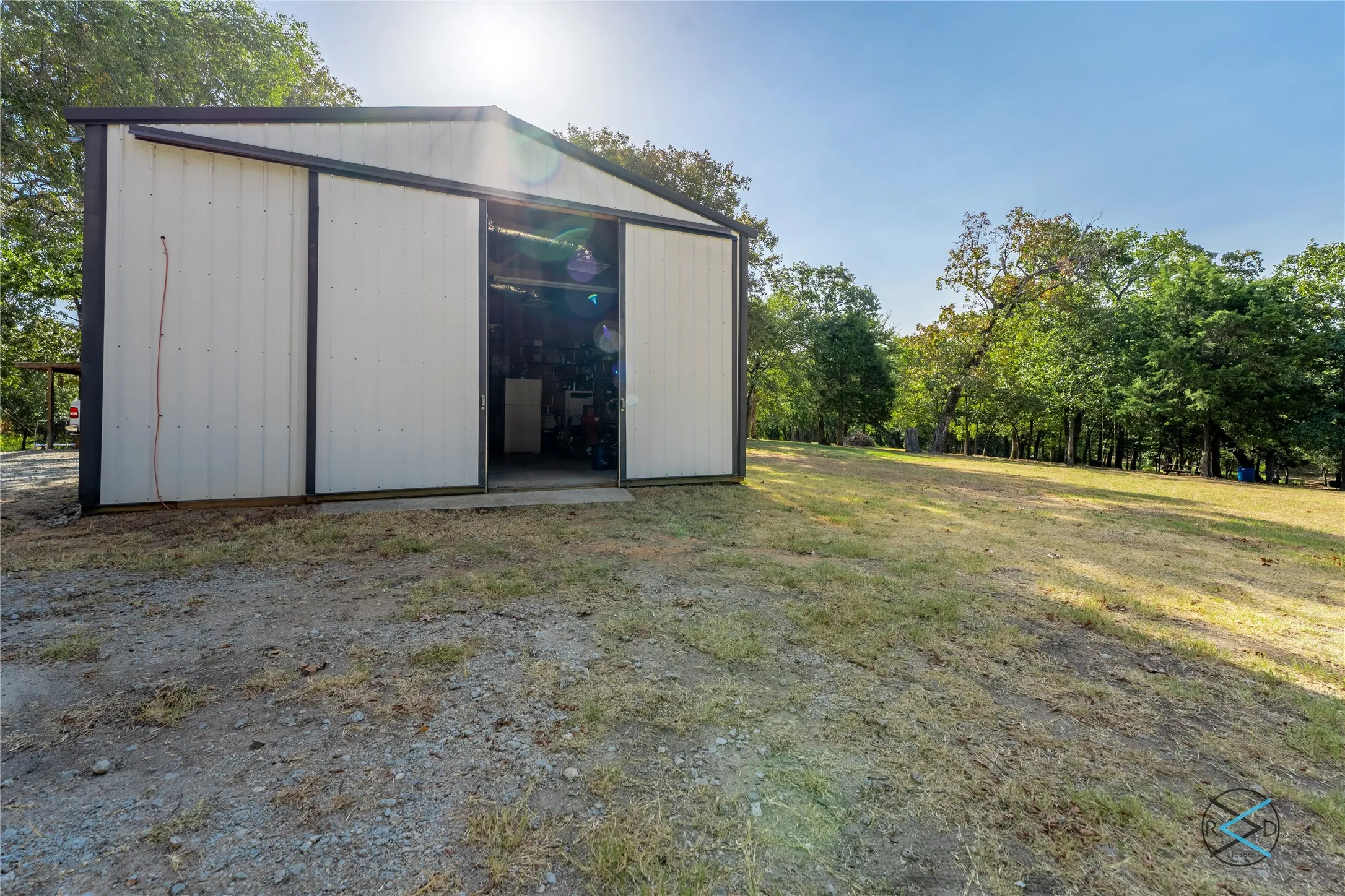 Mobile Home For Sale in Henderson County , 6060 Pinnacle Club Drive, Mabank, Texas 75156, 3 Bedroom, 2 Bathroom, Garage spaces, 1,792 Sqft, built in 2000, mls#21375966, Real Estate Agent in Mabank, Homes For Sale in Henderson county, Homes For Sale in Mabank, Realtor in Mabank Texas, Real Estate Brokerage Independent Realty Texas, Luminita Cordes Realtor