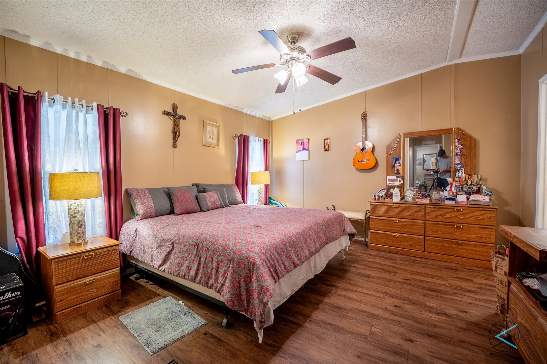 Mobile Home For Sale in Henderson County , 6060 Pinnacle Club Drive, Mabank, Texas 75156, 3 Bedroom, 2 Bathroom, Garage spaces, 1,792 Sqft, built in 2000, mls#21375966, Real Estate Agent in Mabank, Homes For Sale in Henderson county, Homes For Sale in Mabank, Realtor in Mabank Texas, Real Estate Brokerage Independent Realty Texas, Luminita Cordes Realtor
