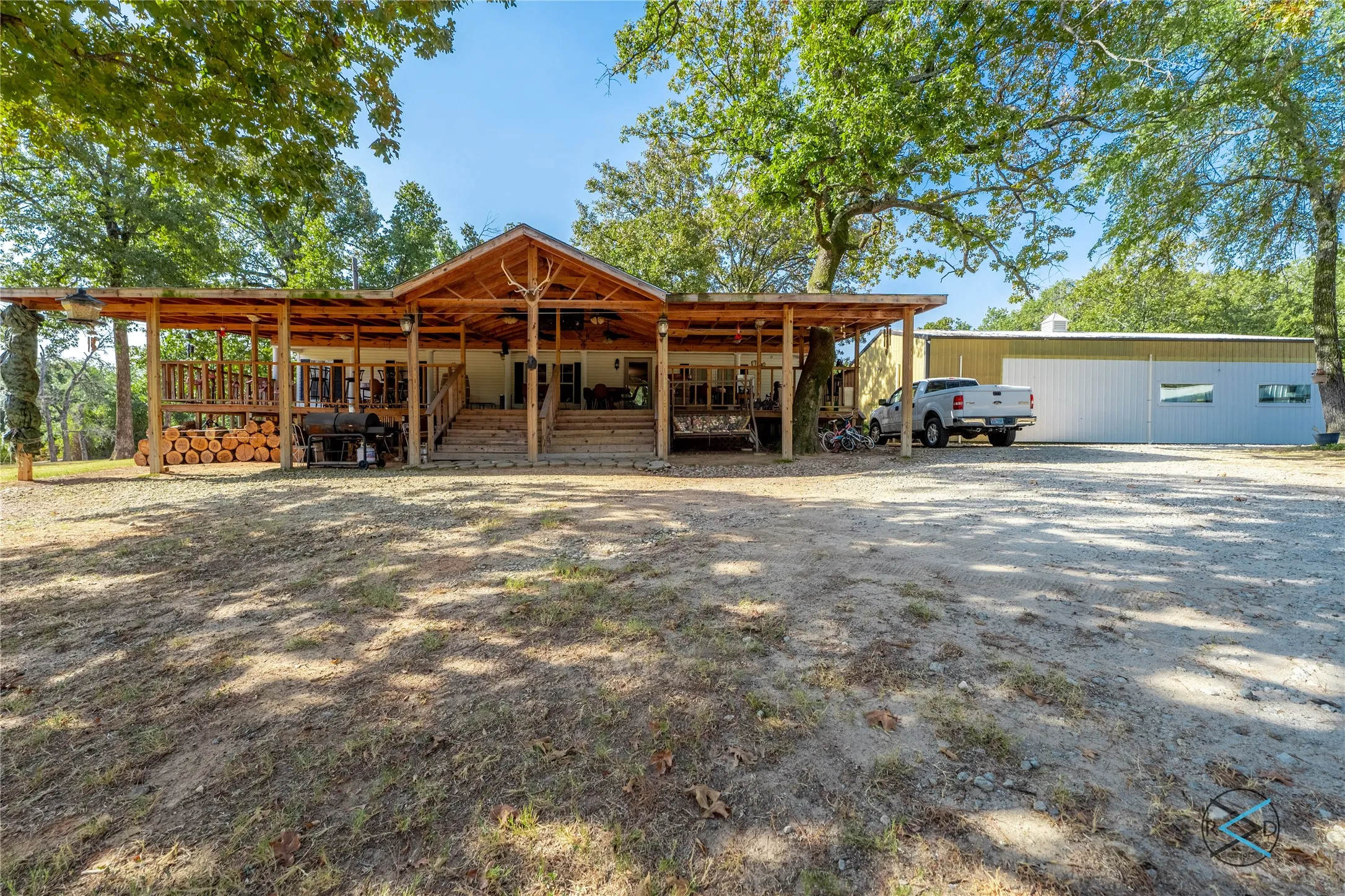 Mobile Home For Sale in Henderson County , 6060 Pinnacle Club Drive, Mabank, Texas 75156, 3 Bedroom, 2 Bathroom, Garage spaces, 1,792 Sqft, built in 2000, mls#21375966, Real Estate Agent in Mabank, Homes For Sale in Henderson county, Homes For Sale in Mabank, Realtor in Mabank Texas, Real Estate Brokerage Independent Realty Texas, Luminita Cordes Realtor