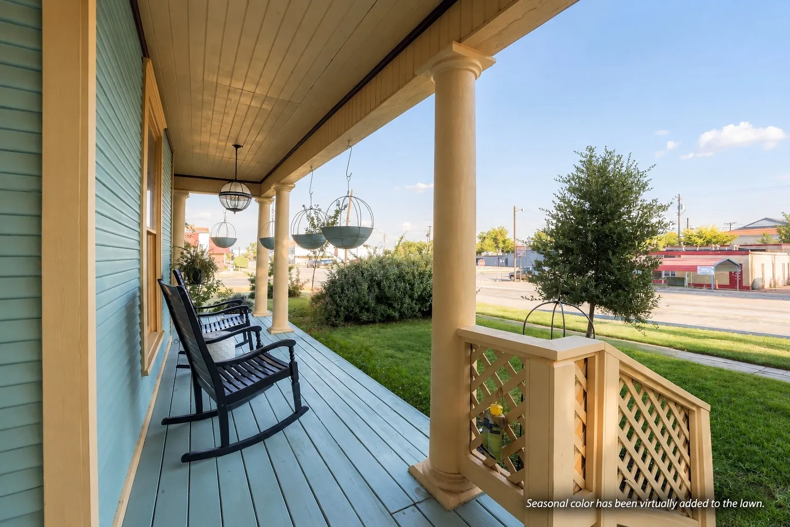 An Ideal Spot to Relax and Enjoy the Downtown Vibe!