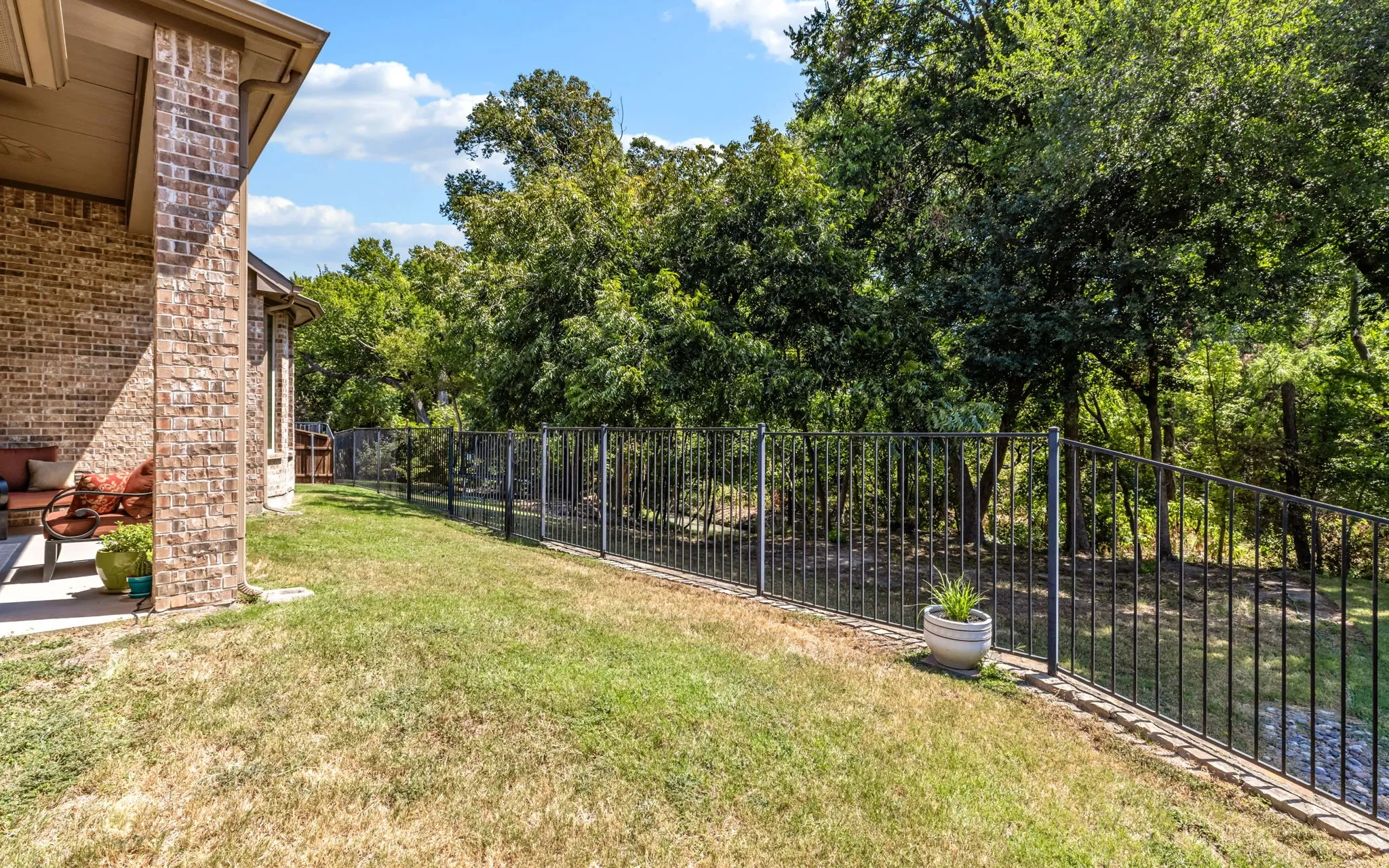 Single Family Residence For Sale in Collin County , 1101 Sonoma Drive, Mc Kinney, Texas 75072, 4 Bedroom, 4 Bathroom, 2 Garage spaces, 3,461 Sqft, built in 2013, mls#21375924, Real Estate Agent in Mc Kinney, Homes For Sale in Collin county, Homes For Sale in Mc Kinney, Realtor in Mc Kinney Texas, Real Estate Brokerage Independent Realty Texas, Luminita Cordes Realtor