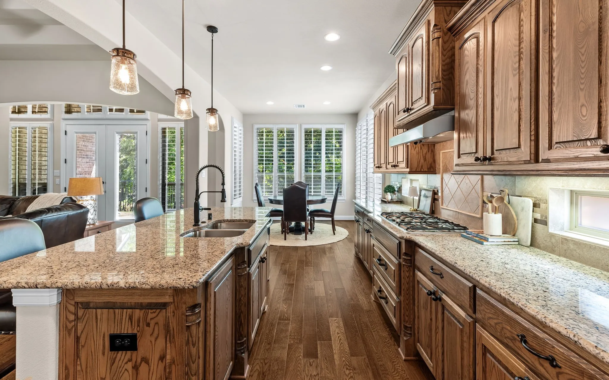 Single Family Residence For Sale in Collin County , 1101 Sonoma Drive, Mc Kinney, Texas 75072, 4 Bedroom, 4 Bathroom, 2 Garage spaces, 3,461 Sqft, built in 2013, mls#21375924, Real Estate Agent in Mc Kinney, Homes For Sale in Collin county, Homes For Sale in Mc Kinney, Realtor in Mc Kinney Texas, Real Estate Brokerage Independent Realty Texas, Luminita Cordes Realtor