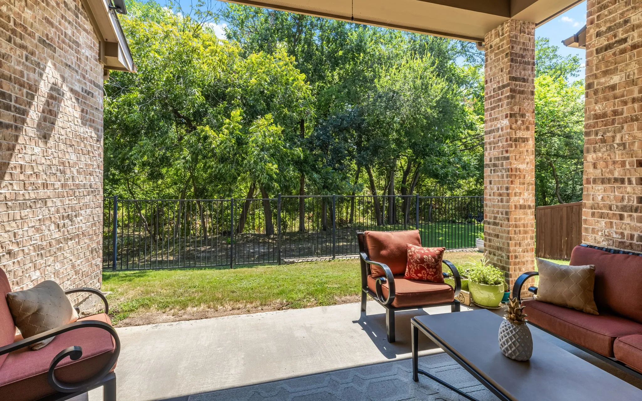 Single Family Residence For Sale in Collin County , 1101 Sonoma Drive, Mc Kinney, Texas 75072, 4 Bedroom, 4 Bathroom, 2 Garage spaces, 3,461 Sqft, built in 2013, mls#21375924, Real Estate Agent in Mc Kinney, Homes For Sale in Collin county, Homes For Sale in Mc Kinney, Realtor in Mc Kinney Texas, Real Estate Brokerage Independent Realty Texas, Luminita Cordes Realtor