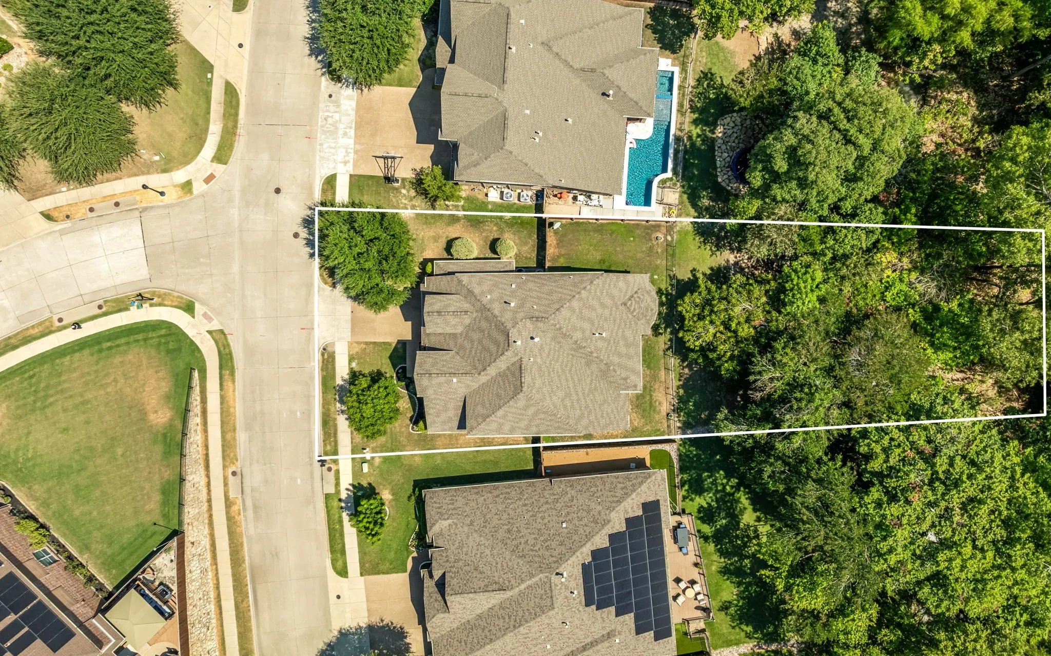 Single Family Residence For Sale in Collin County , 1101 Sonoma Drive, Mc Kinney, Texas 75072, 4 Bedroom, 4 Bathroom, 2 Garage spaces, 3,461 Sqft, built in 2013, mls#21375924, Real Estate Agent in Mc Kinney, Homes For Sale in Collin county, Homes For Sale in Mc Kinney, Realtor in Mc Kinney Texas, Real Estate Brokerage Independent Realty Texas, Luminita Cordes Realtor