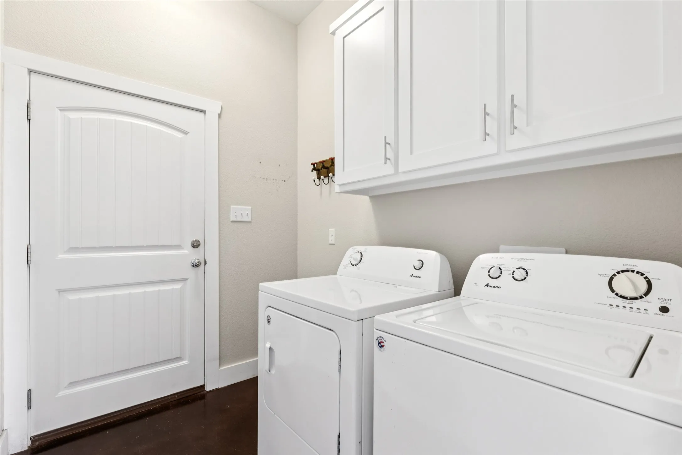 Single Family Residence For Sale in Wise County , 1430 County Road 2735, Decatur, Texas 76234, 2 Bedroom, 2 Bathroom, 3 Garage spaces, 1,400 Sqft, built in 2018, mls#21376148, Real Estate Agent in Decatur, Homes For Sale in Wise county, Homes For Sale in Decatur, Realtor in Decatur Texas, Real Estate Brokerage Independent Realty Texas, Luminita Cordes Realtor