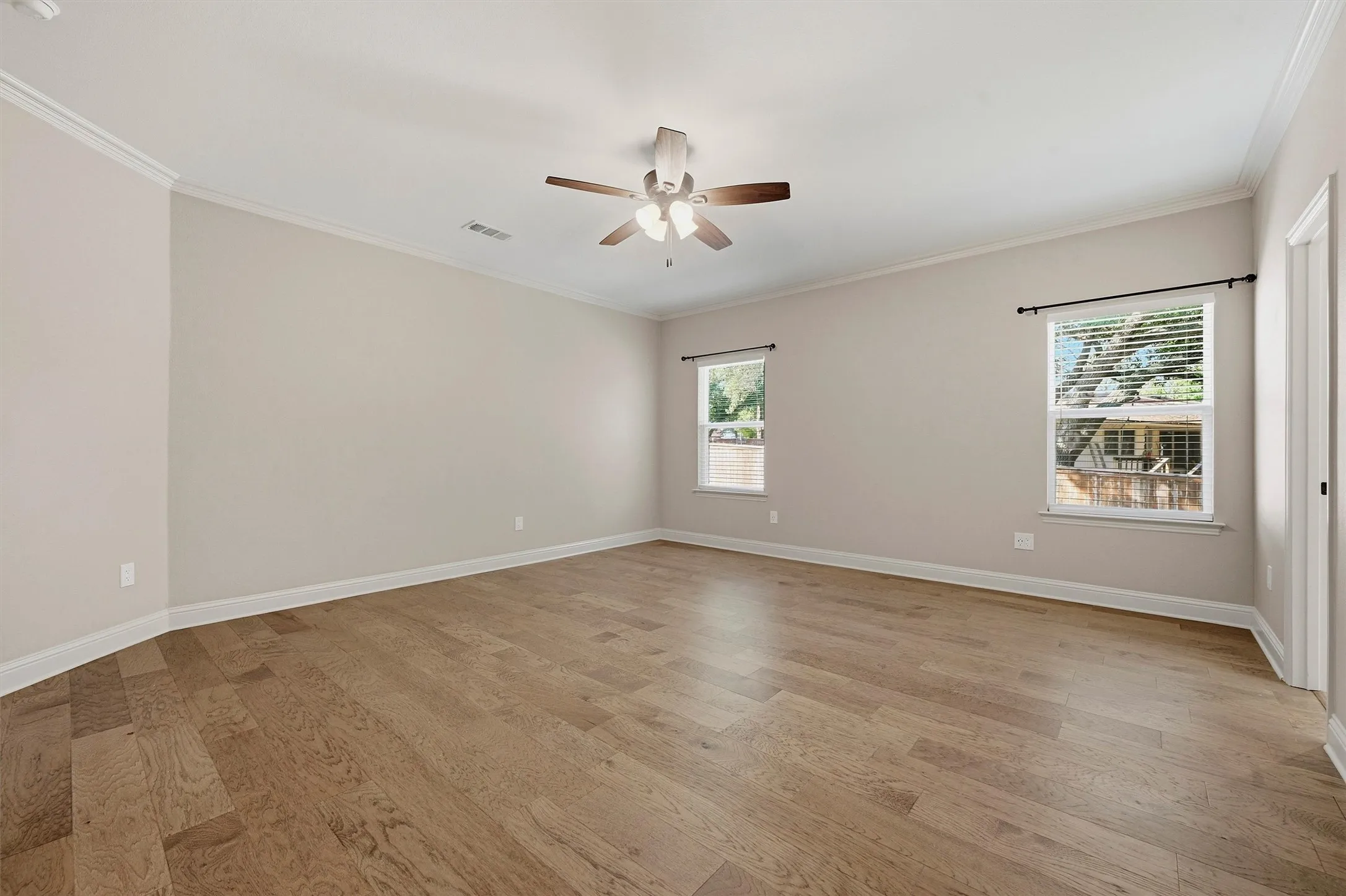 Single Family Residence For Sale in Grayson County , 57 Texoma Terrace Road, Denison, Texas 75020, 3 Bedroom, 3 Bathroom, 2 Garage spaces, 2,170 Sqft, built in 2022, mls#21376152, Real Estate Agent in Denison, Homes For Sale in Grayson county, Homes For Sale in Denison, Realtor in Denison Texas, Real Estate Brokerage Independent Realty Texas, Luminita Cordes Realtor