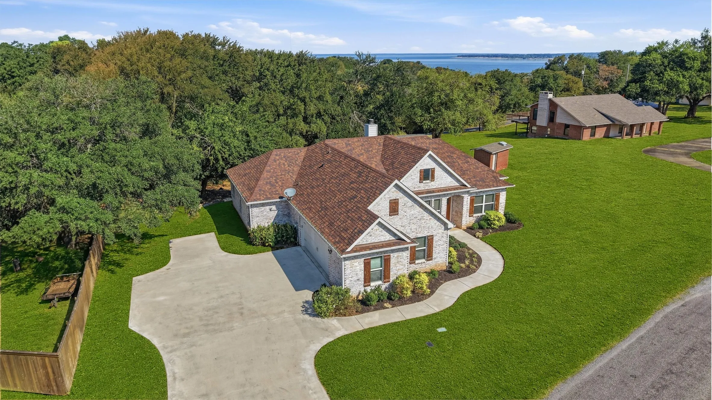  Excellent Large Lot