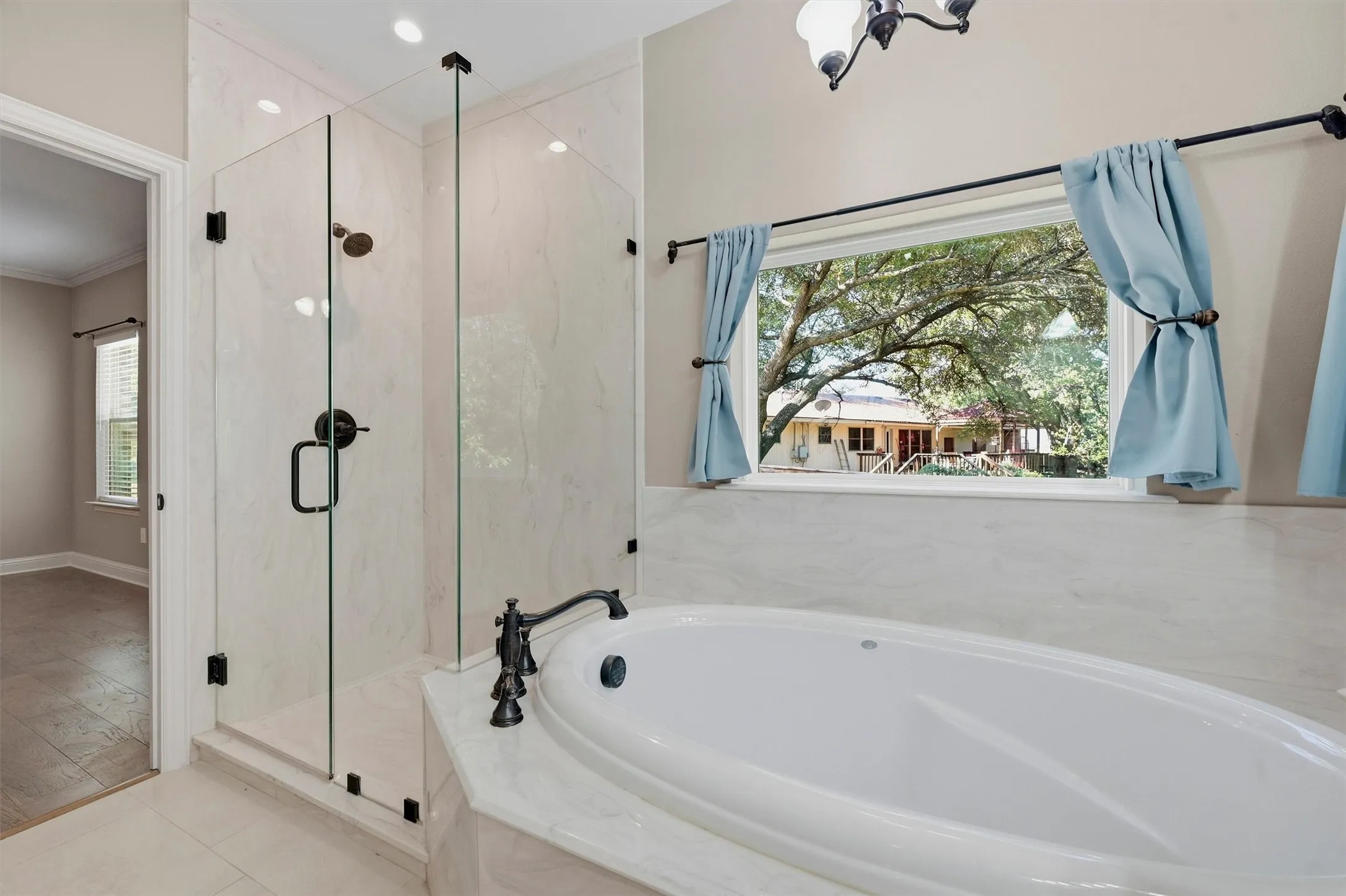  Lounge In the Spa Tub