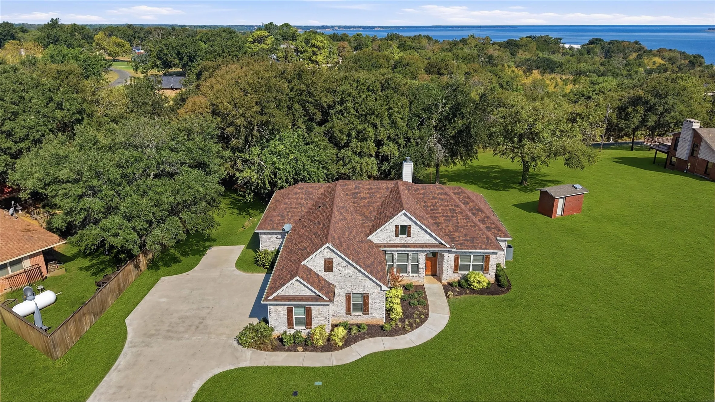 Single Family Residence For Sale in Grayson County , 57 Texoma Terrace Road, Denison, Texas 75020, 3 Bedroom, 3 Bathroom, 2 Garage spaces, 2,170 Sqft, built in 2022, mls#21376152, Real Estate Agent in Denison, Homes For Sale in Grayson county, Homes For Sale in Denison, Realtor in Denison Texas, Real Estate Brokerage Independent Realty Texas, Luminita Cordes Realtor