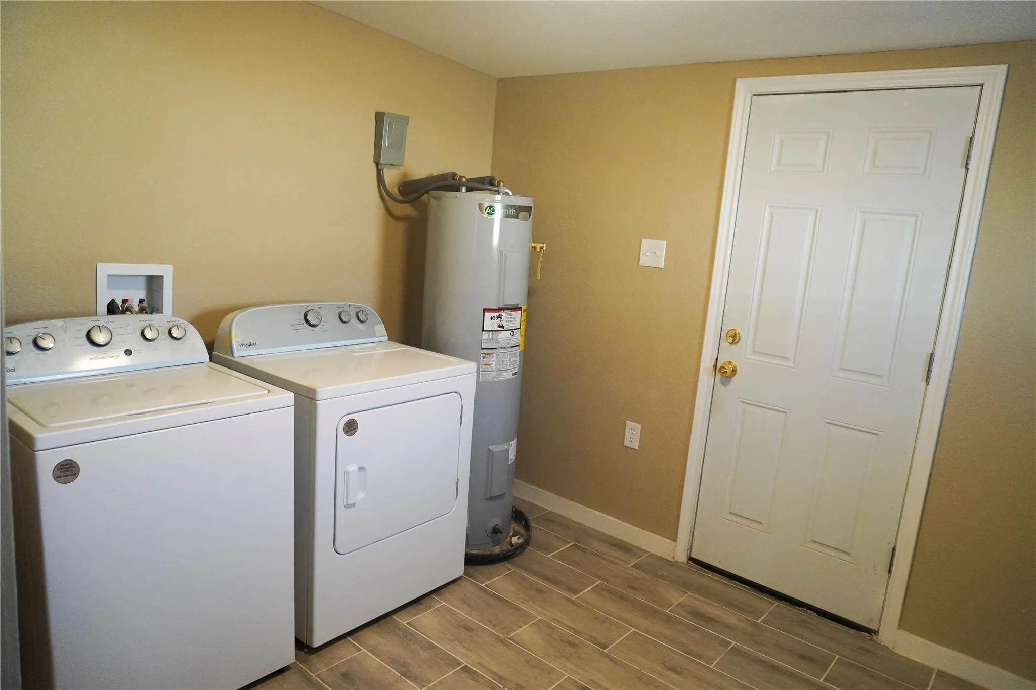 Single Family Residence For Sale in Montague County , 7498 State Highway 175, Montague, Texas 76251, 3 Bedroom, 1 Bathroom, 2 Garage spaces, 1,541 Sqft, built in 1950, mls#21376082, Real Estate Agent in Montague, Homes For Sale in Montague county, Homes For Sale in Montague, Realtor in Montague Texas, Real Estate Brokerage Independent Realty Texas, Luminita Cordes Realtor