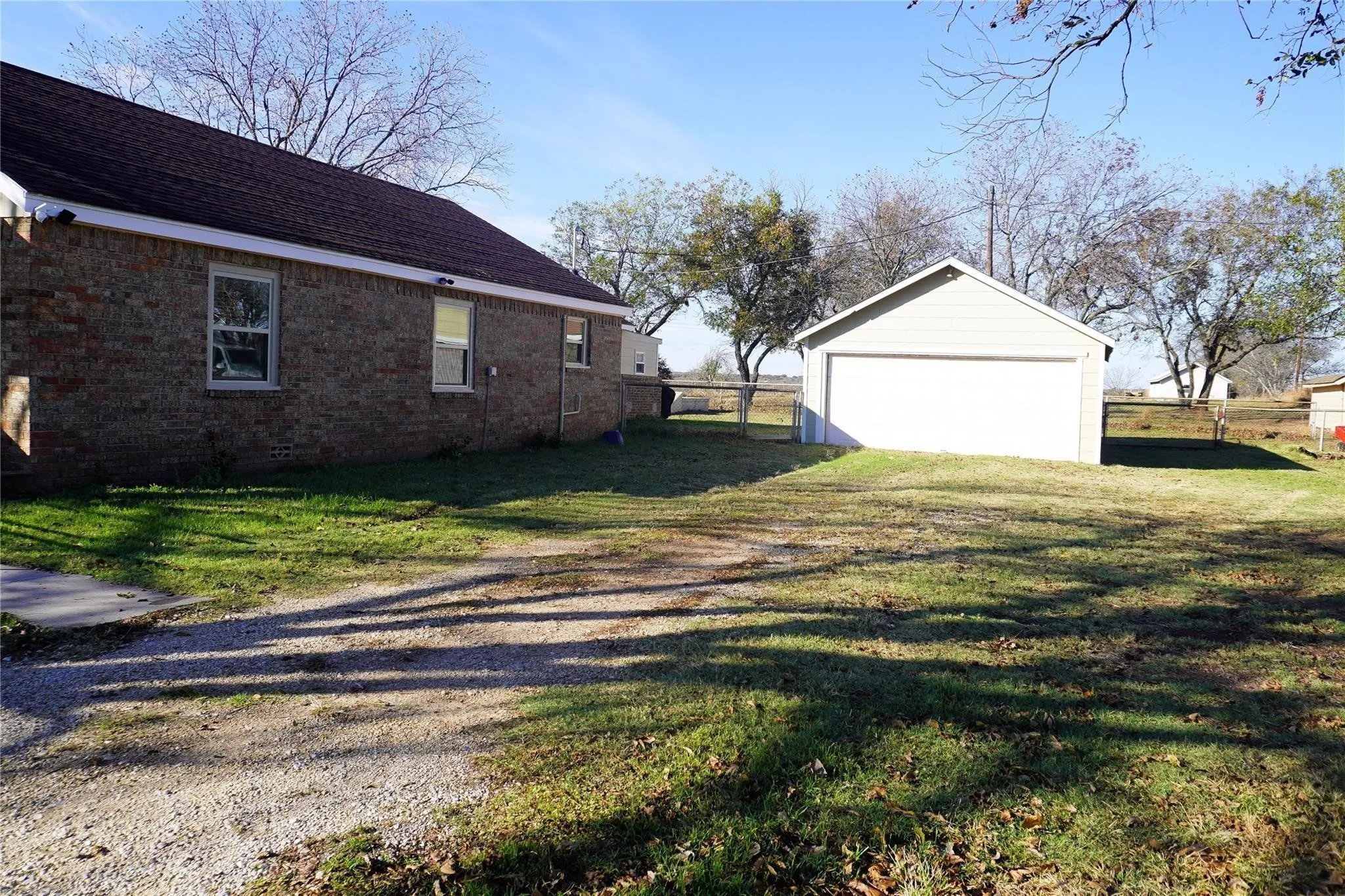 Single Family Residence For Sale in Montague County , 7498 State Highway 175, Montague, Texas 76251, 3 Bedroom, 1 Bathroom, 2 Garage spaces, 1,541 Sqft, built in 1950, mls#21376082, Real Estate Agent in Montague, Homes For Sale in Montague county, Homes For Sale in Montague, Realtor in Montague Texas, Real Estate Brokerage Independent Realty Texas, Luminita Cordes Realtor