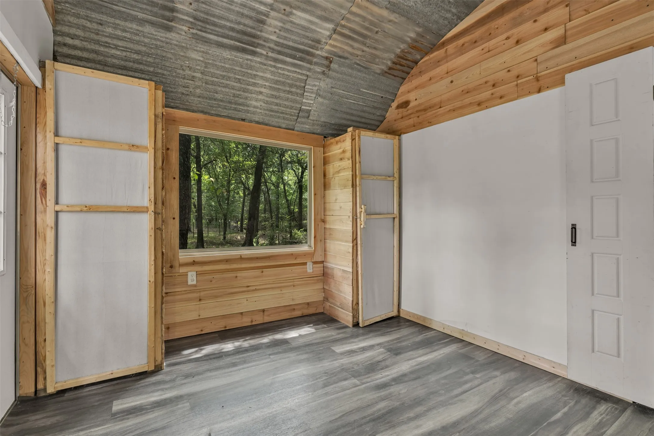 Mobile Home For Sale in Van Zandt County , 165 Private Road 6047, Wills Point, Texas 75169, 6 Bedroom, 4 Bathroom, Garage spaces, 2,500 Sqft, built in 2022, mls#21374907, Real Estate Agent in Wills Point, Homes For Sale in Van Zandt county, Homes For Sale in Wills Point, Realtor in Wills Point Texas, Real Estate Brokerage Independent Realty Texas, Luminita Cordes Realtor
