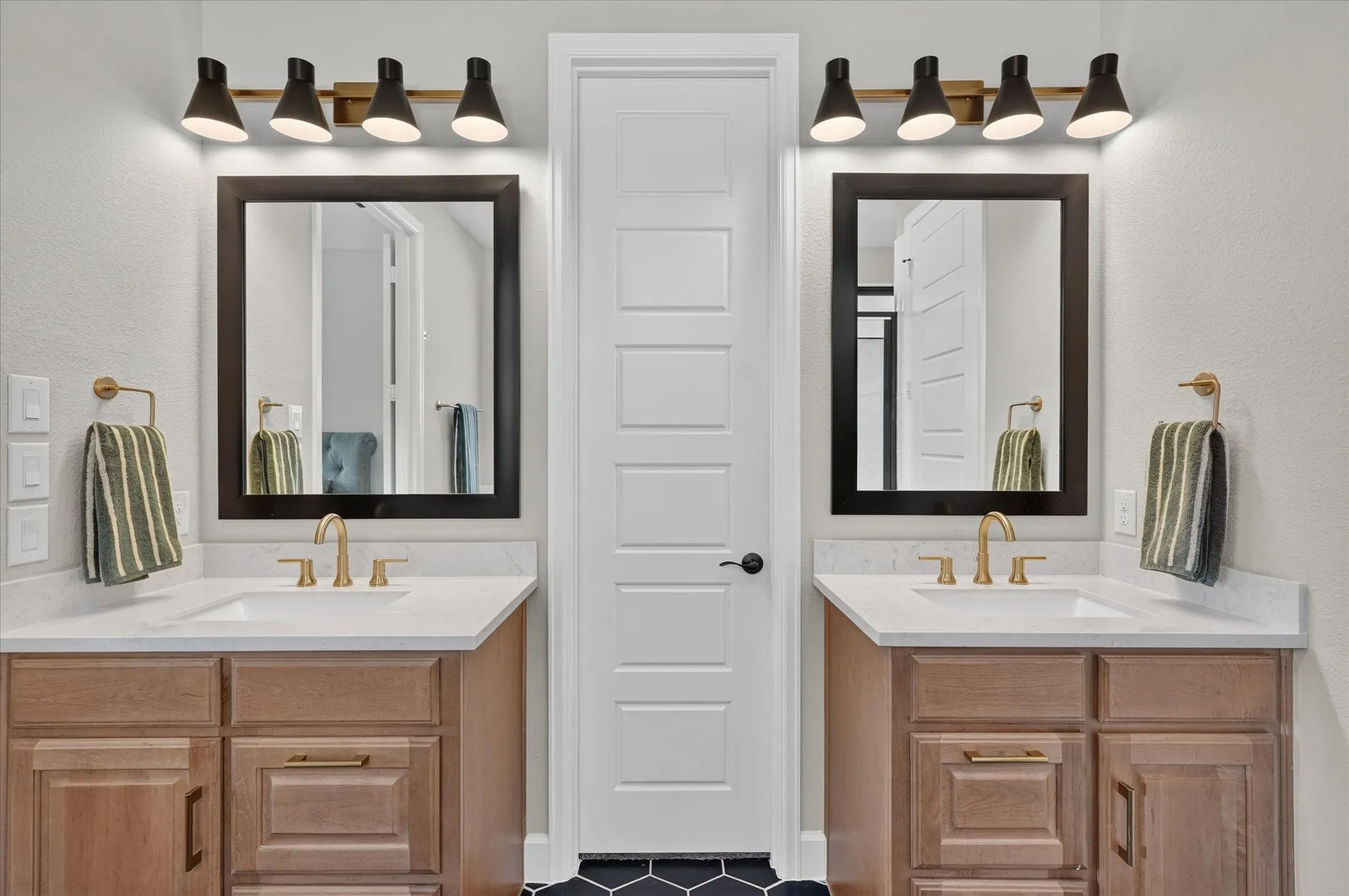 Single Family Residence For Sale in Collin County , 8400 Brookhaven Drive, Mc Kinney, Texas 75071, 4 Bedroom, 3 Bathroom, 2 Garage spaces, 2,315 Sqft, built in 2024, mls#21371157, Real Estate Agent in Mc Kinney, Homes For Sale in Collin county, Homes For Sale in Mc Kinney, Realtor in Mc Kinney Texas, Real Estate Brokerage Independent Realty Texas, Luminita Cordes Realtor