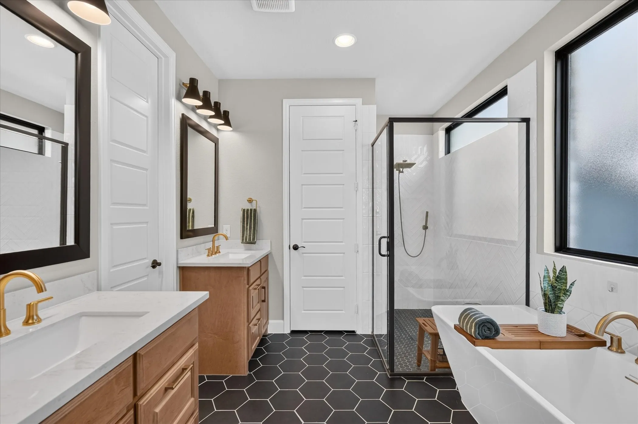 Single Family Residence For Sale in Collin County , 8400 Brookhaven Drive, Mc Kinney, Texas 75071, 4 Bedroom, 3 Bathroom, 2 Garage spaces, 2,315 Sqft, built in 2024, mls#21371157, Real Estate Agent in Mc Kinney, Homes For Sale in Collin county, Homes For Sale in Mc Kinney, Realtor in Mc Kinney Texas, Real Estate Brokerage Independent Realty Texas, Luminita Cordes Realtor